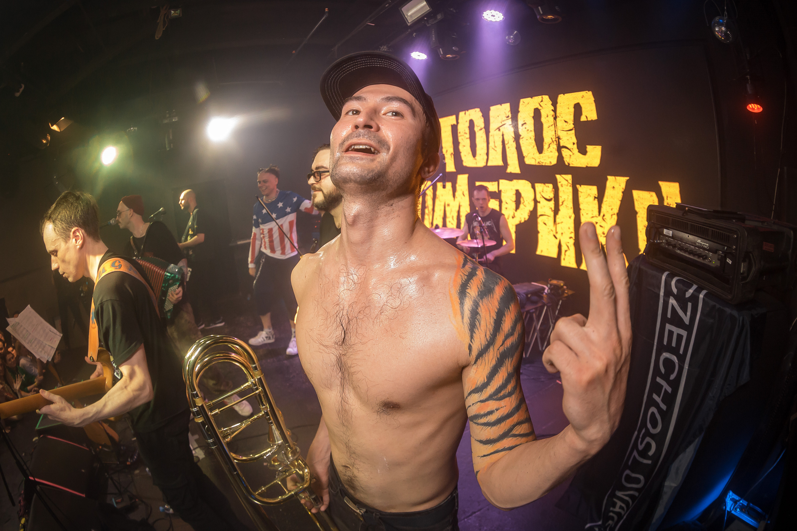 Голос Омерики. Фотографиня Мария Дикова