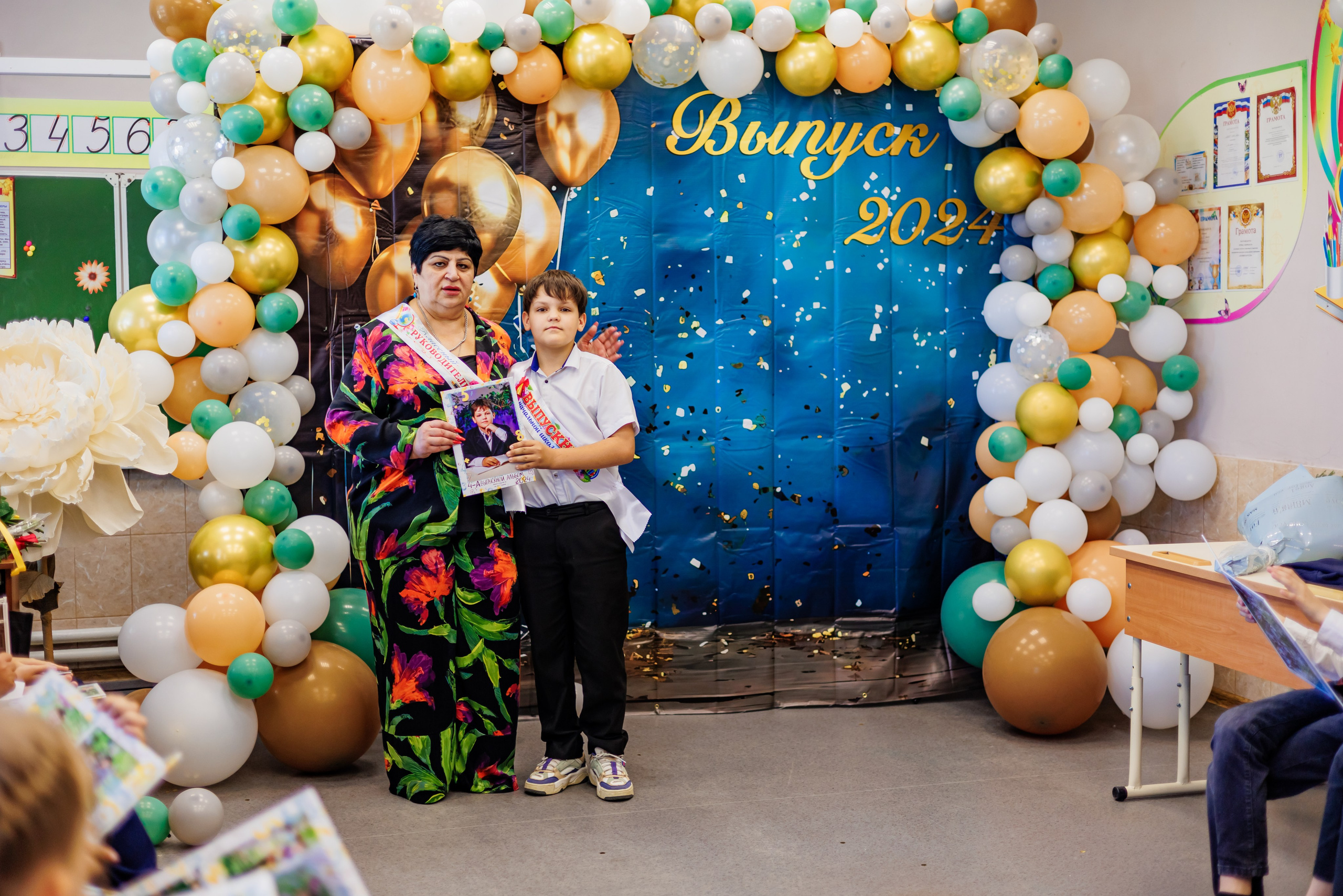 Выпуск 4а 25школа'24 год. Свадебный и семейный фотограф в Армавире