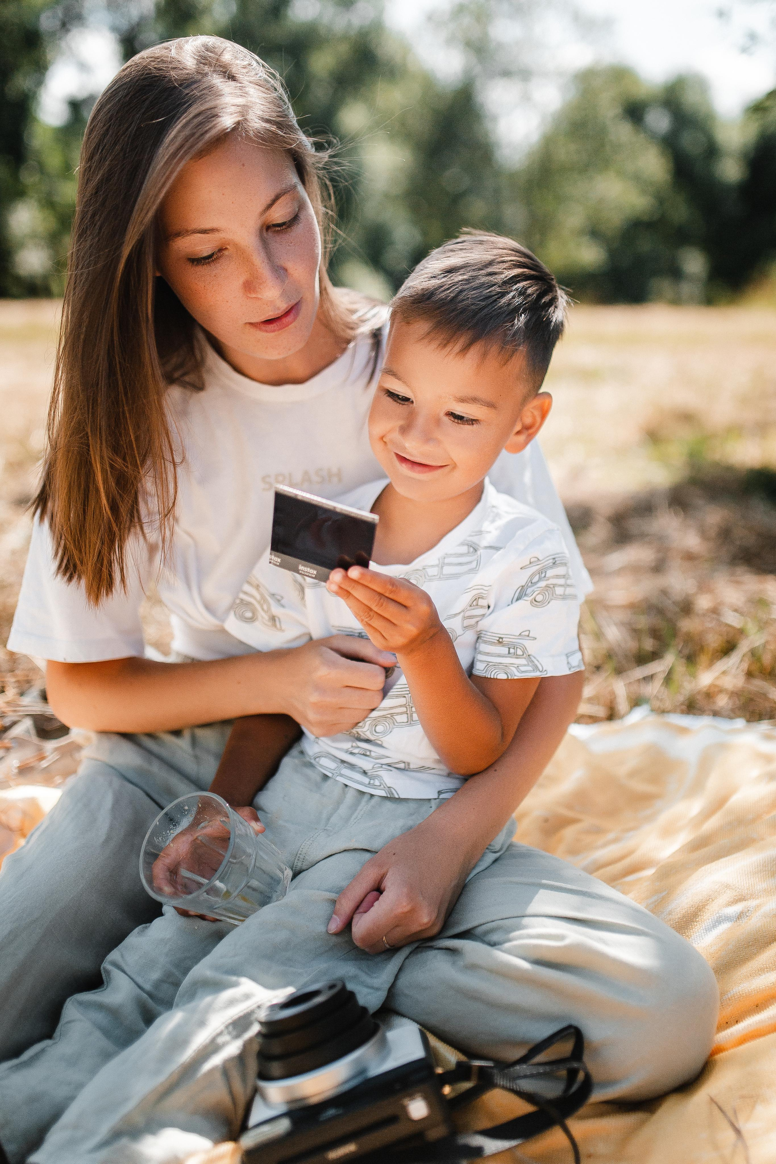 Ира и Мирон. Солнечный миг. Семейный и свадебный фотограф Полина Принцева