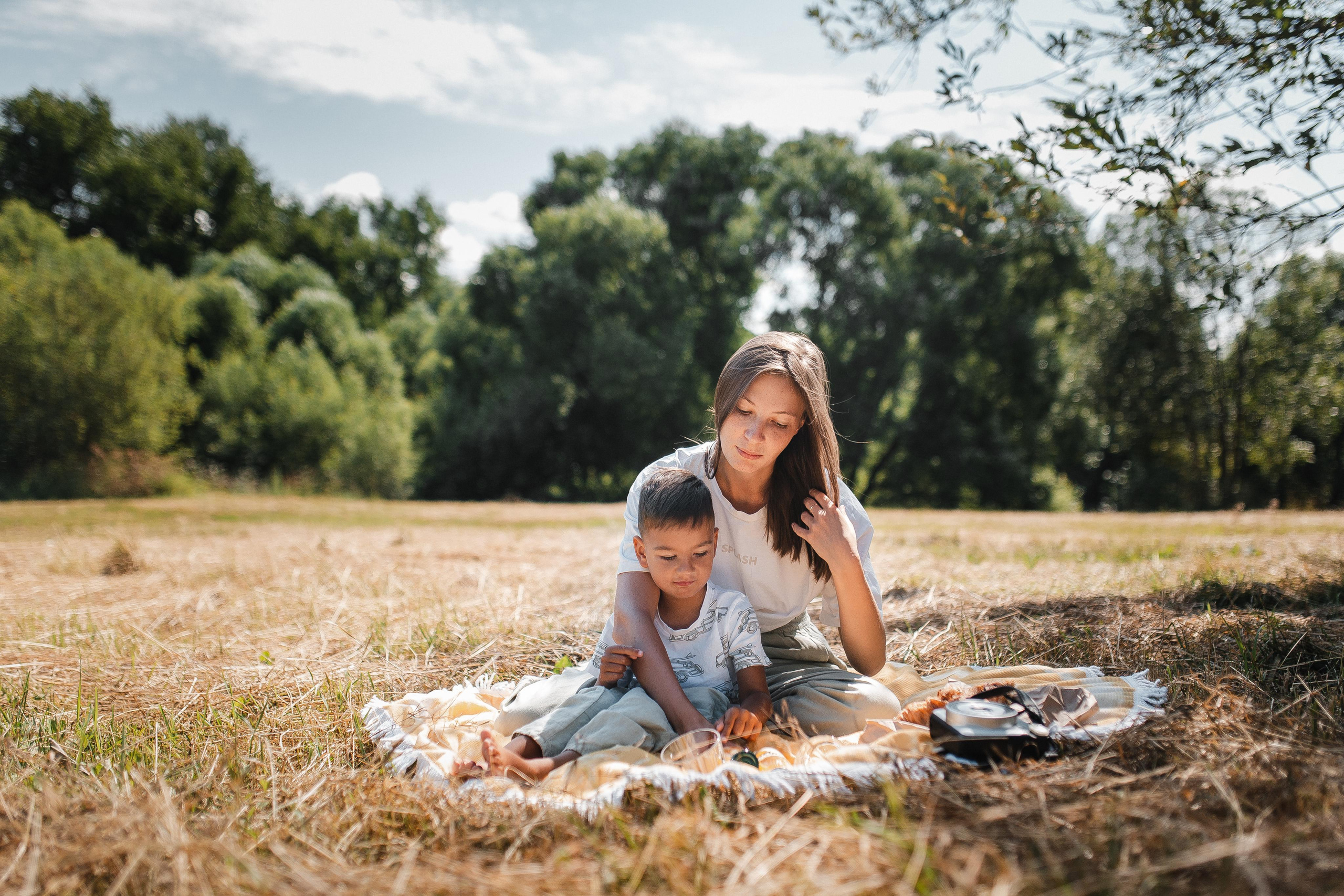 Ира и Мирон. Солнечный миг. Семейный и свадебный фотограф Полина Принцева
