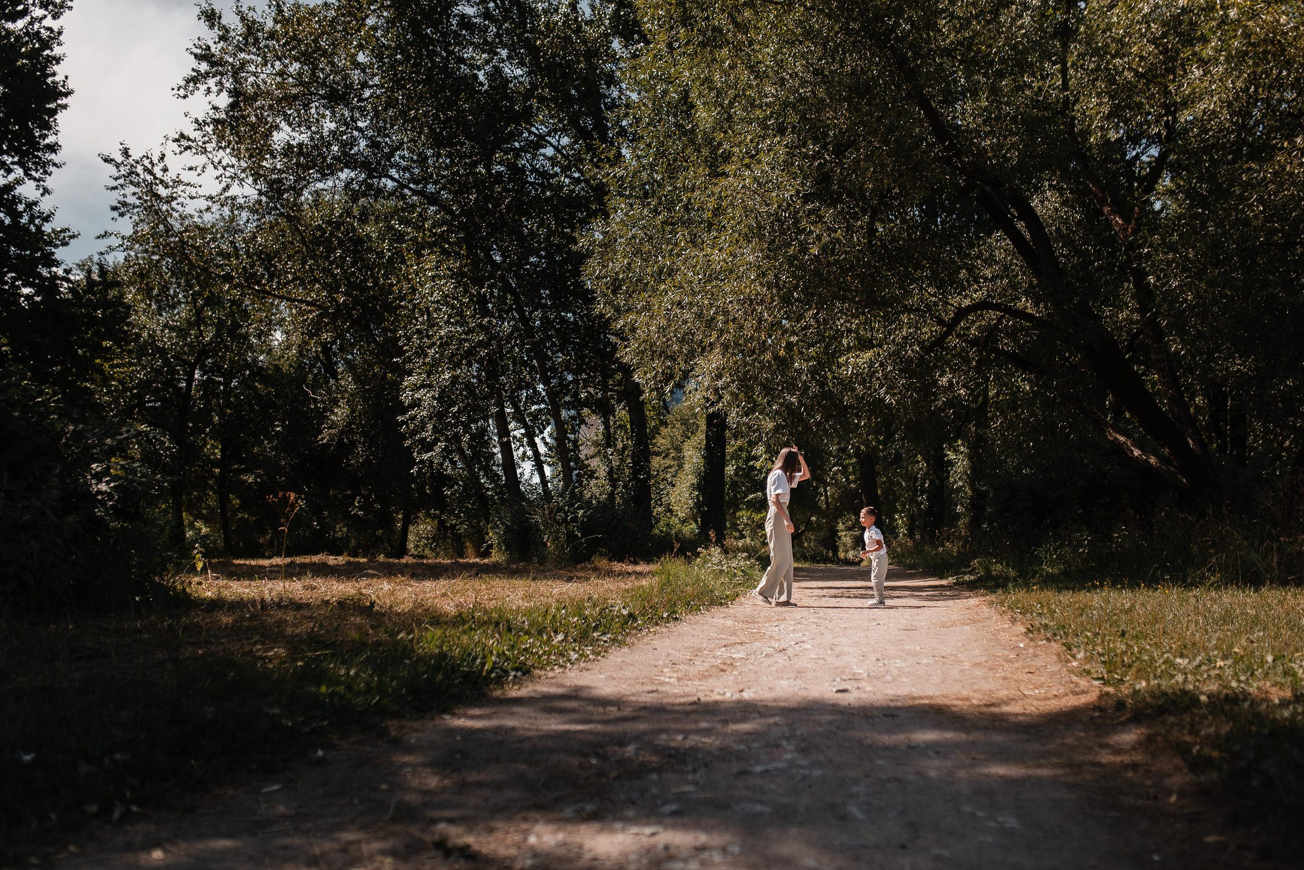 Ира и Мирон. Солнечный миг. Семейный и свадебный фотограф Полина Принцева