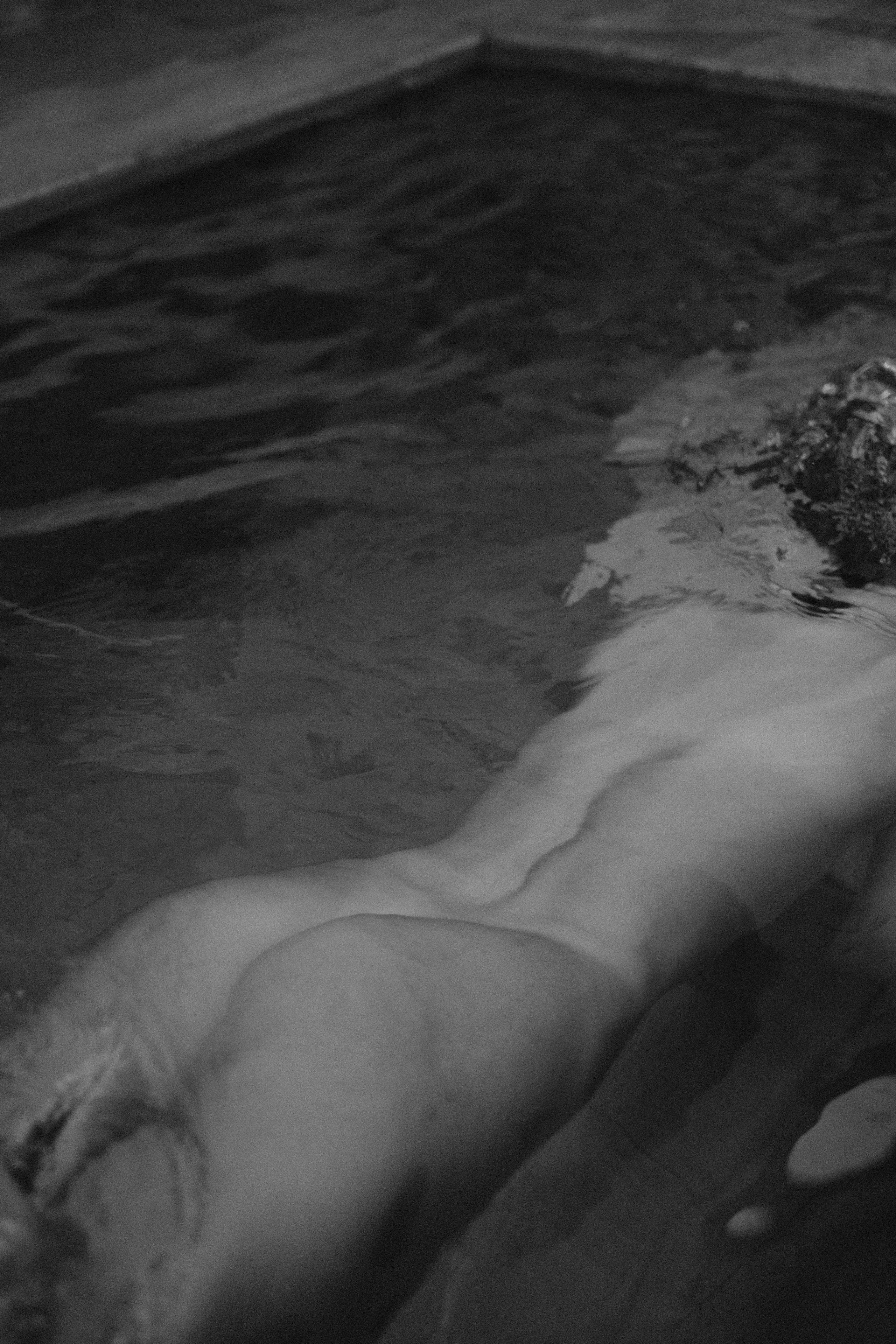 Naked. Фотограф