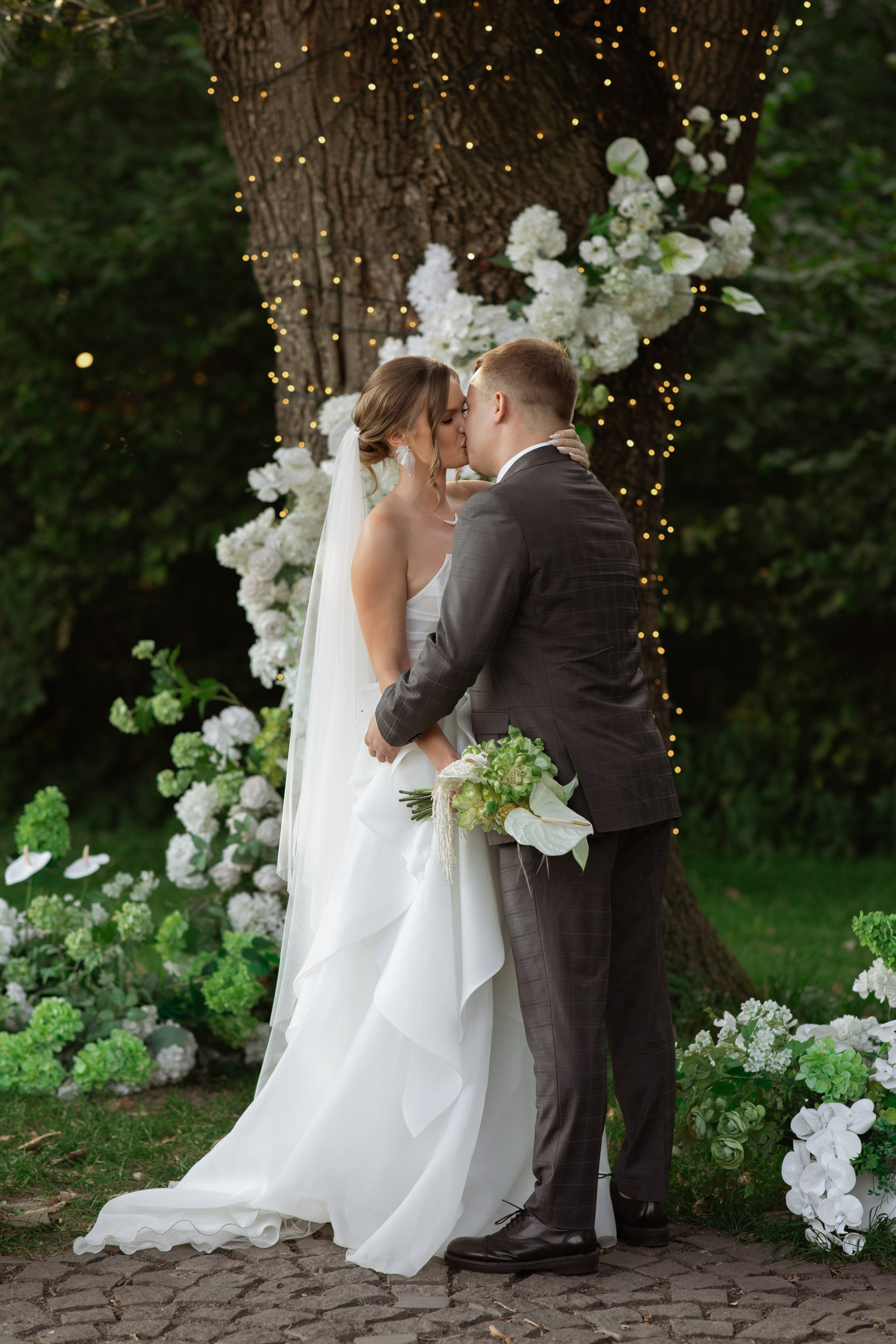 Minimalistic & Green: свадьба за городом. Свадебный фотограф Елена Рубцова