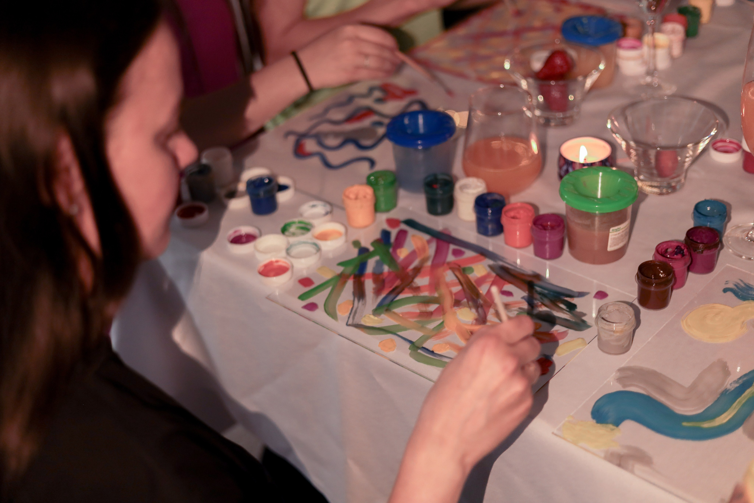 Арт-терапия + аэройога. Фотограф Надршина Лилия