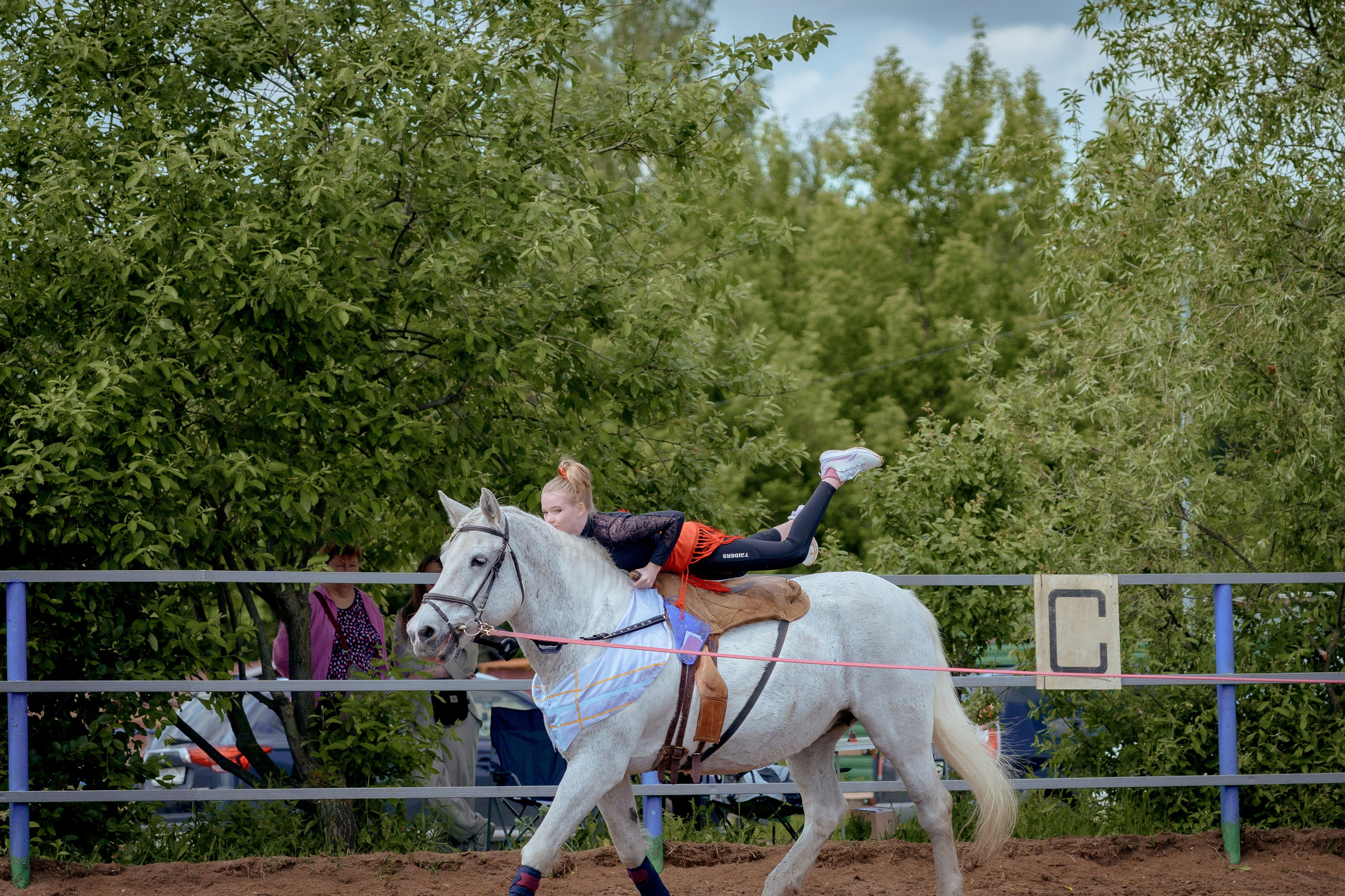 Конный клуб Горки. Портретный и семейный фотограф в Москве/Видное