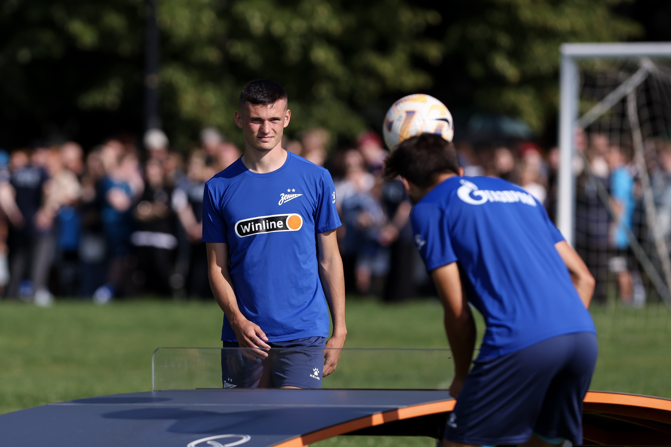 Открытая тренировка ФК «Зенит» Санкт-Петербург. Спортивный и репортажный фотограф Антон Тереханов