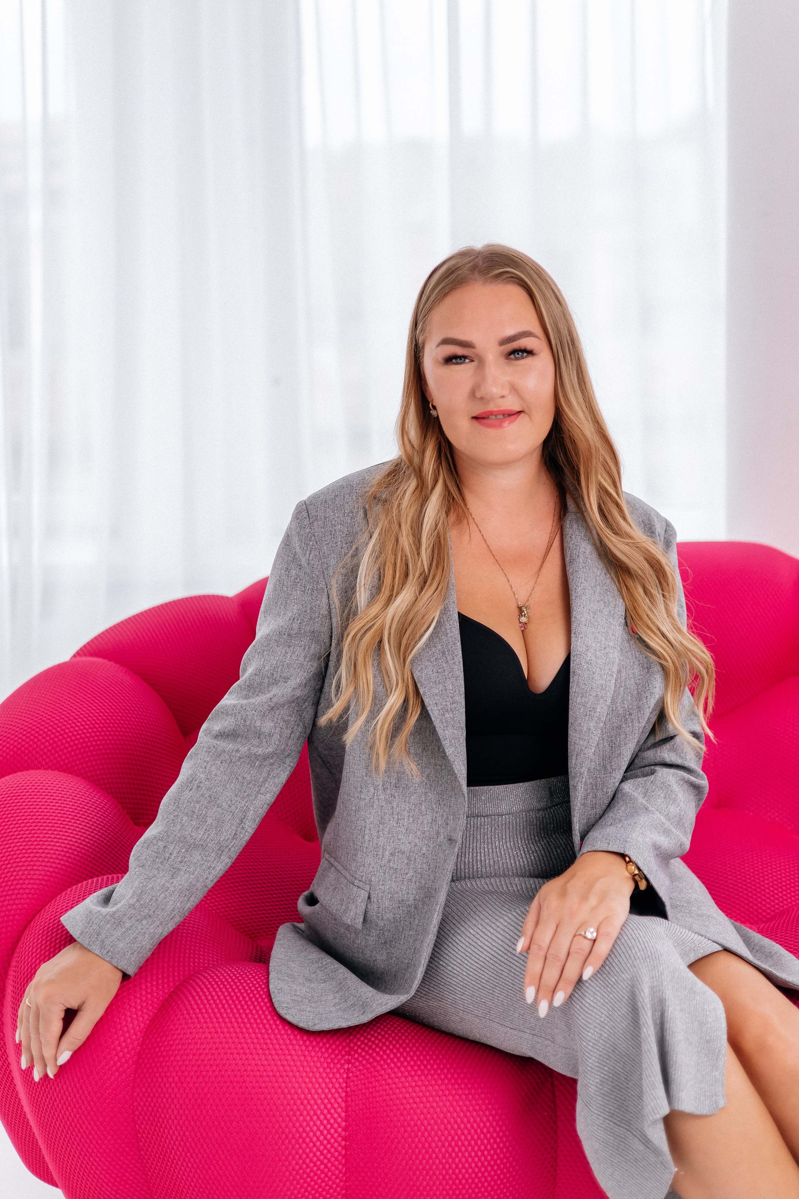 Мастера по наращиванию волос. Светлана Ванцлав — фотограф Минск, Беларусь