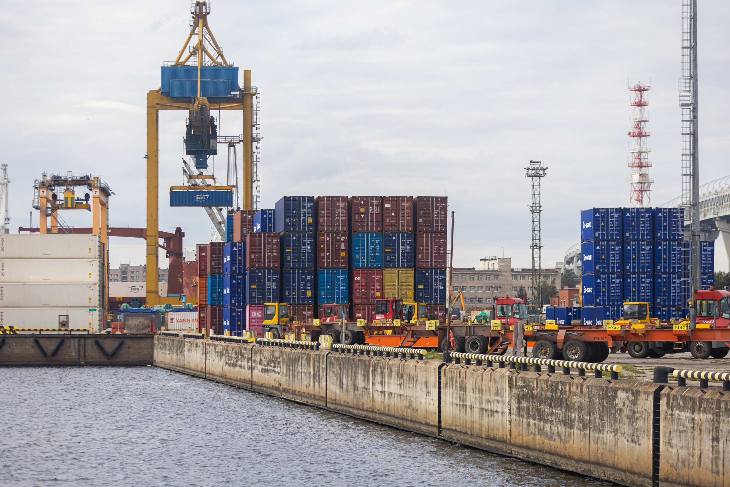 Разгрузка в порту. Снимаю съемки