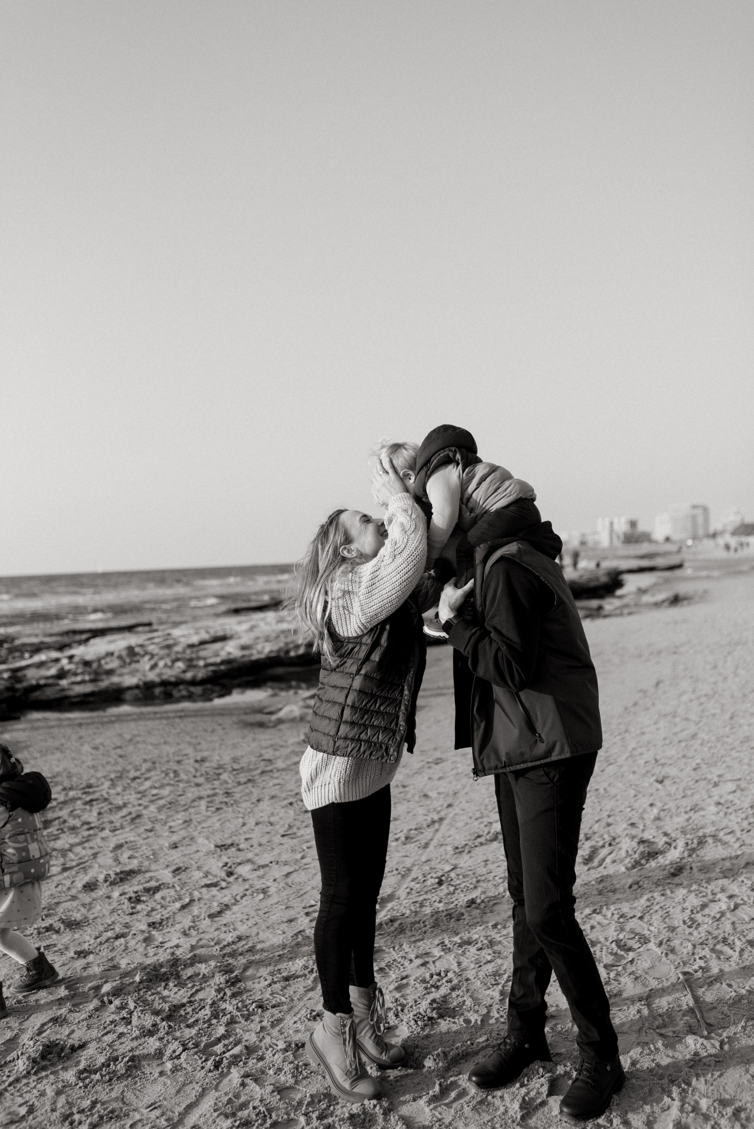 Family: Olga, Alexey, Solomika & Eric. Family photographer in Israel | Alesya Superfin