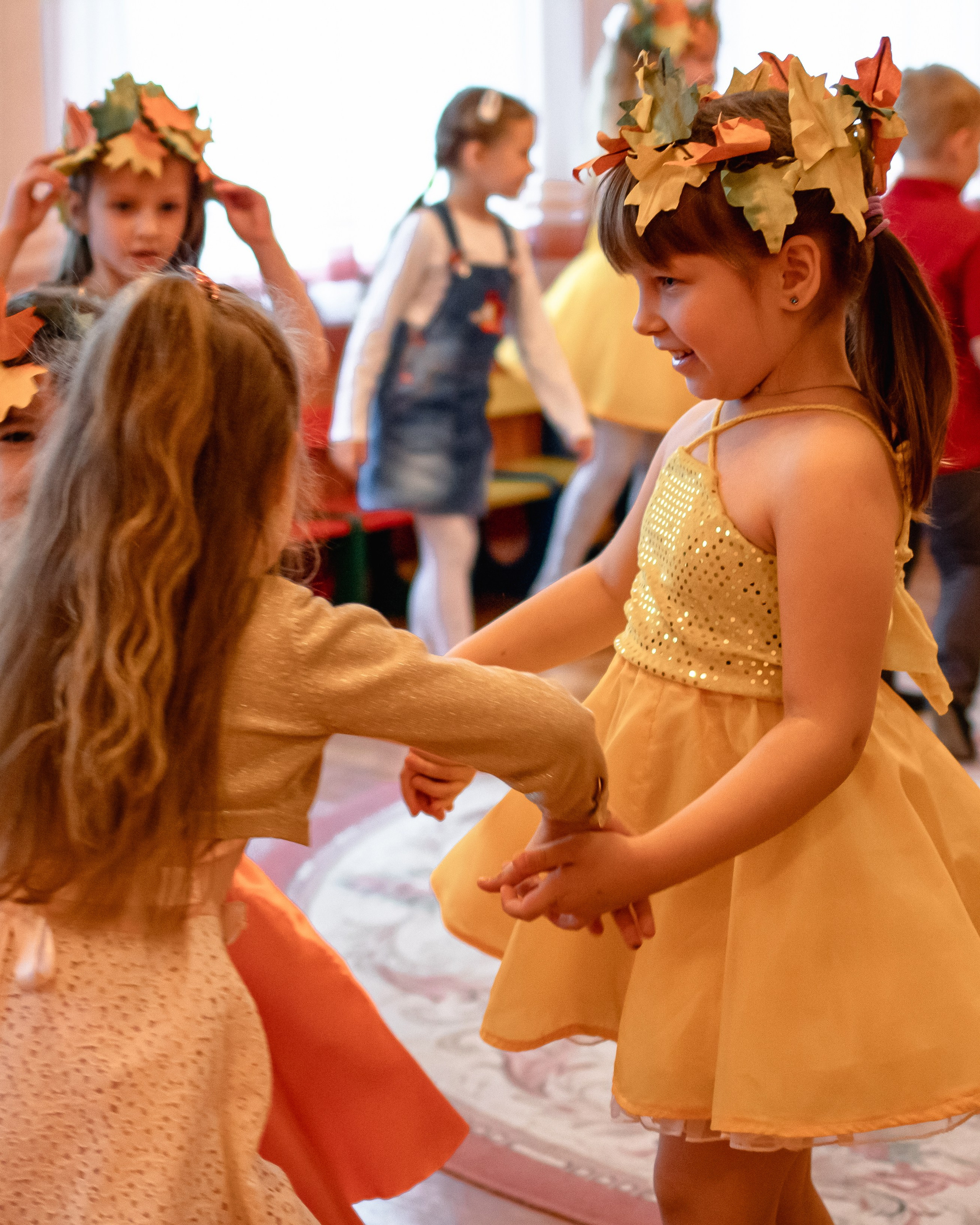Осенний праздник в детском саду. Маргарита. Семейный фотограф в Минске Приболовец Светлана