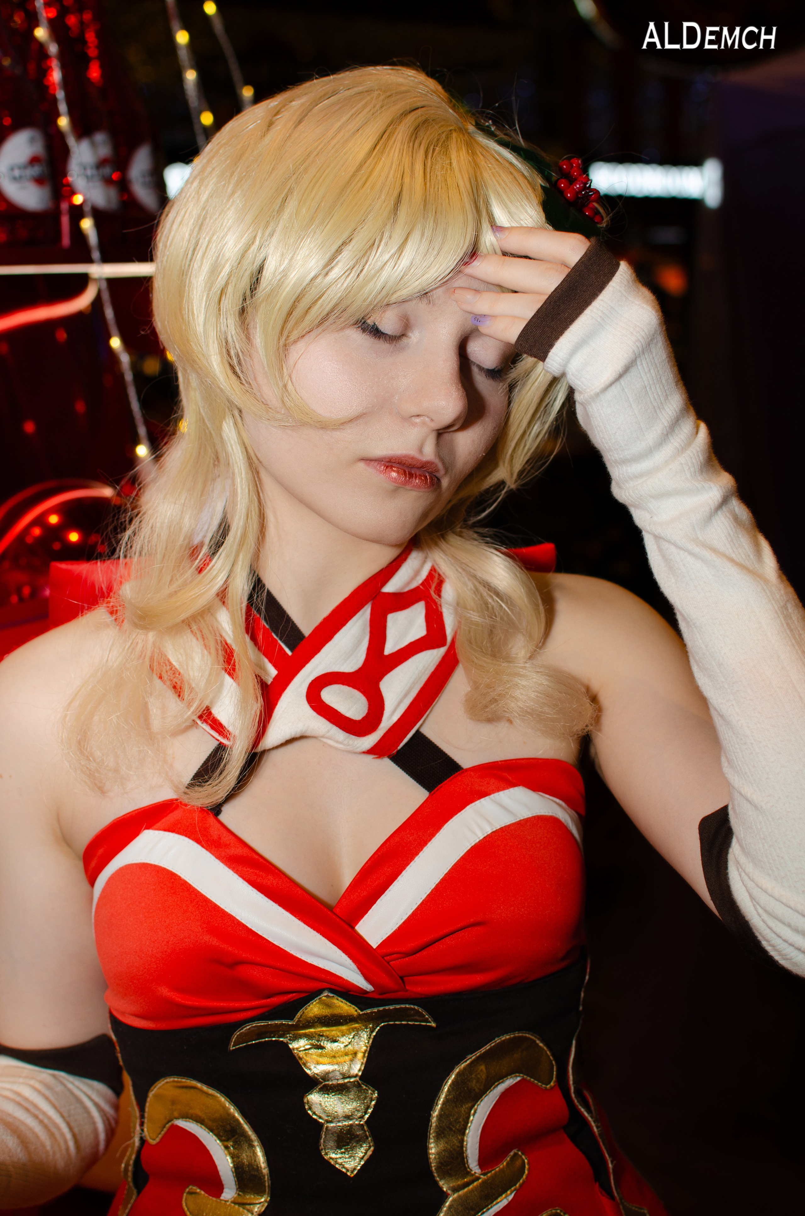 Аниме картинки персонажей и косплей фото в России Москве