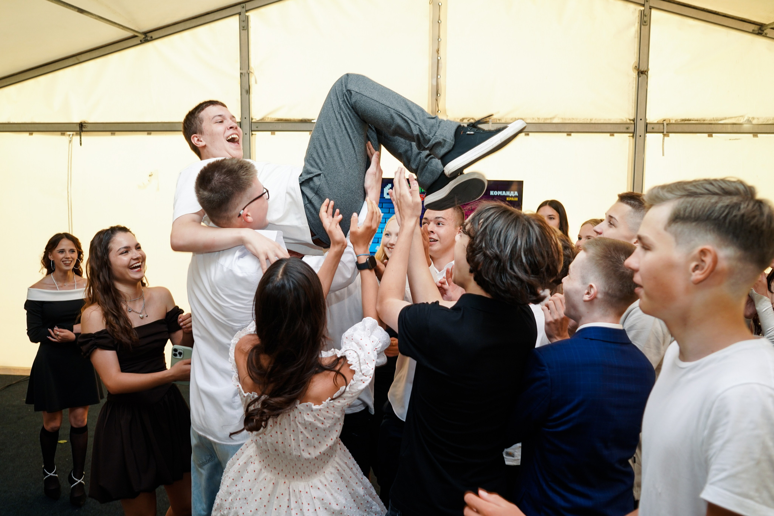 Выпускной 9 класса школа 19 в Коматек. Семейный и портретный фотограф в Екатеринбурге Анна Лобанова