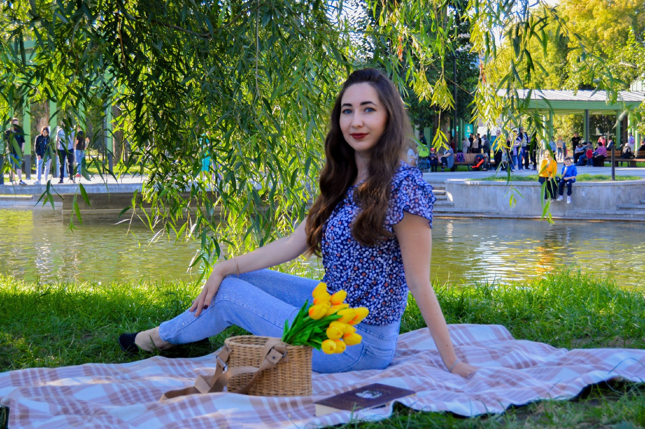 Парк Изумрудный| Прогулочная фотосессия Юля|10.09.2023. Фотограф-видеограф Познякова Любовь