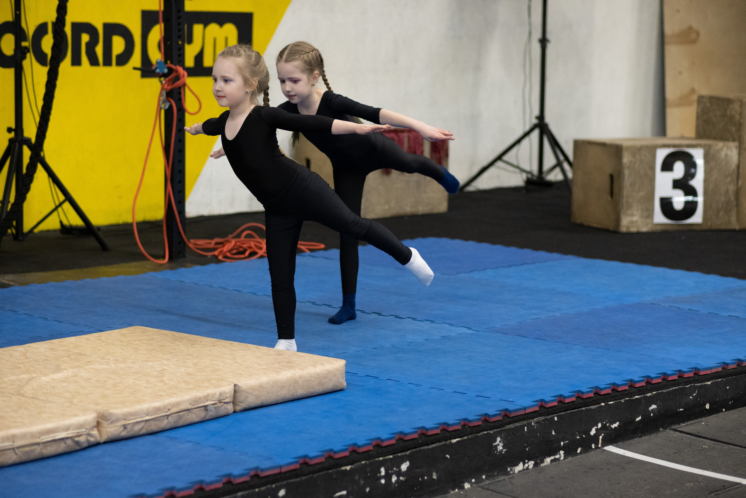 Внутриклубные соревнования по воздушной гимнастике 02.04.23