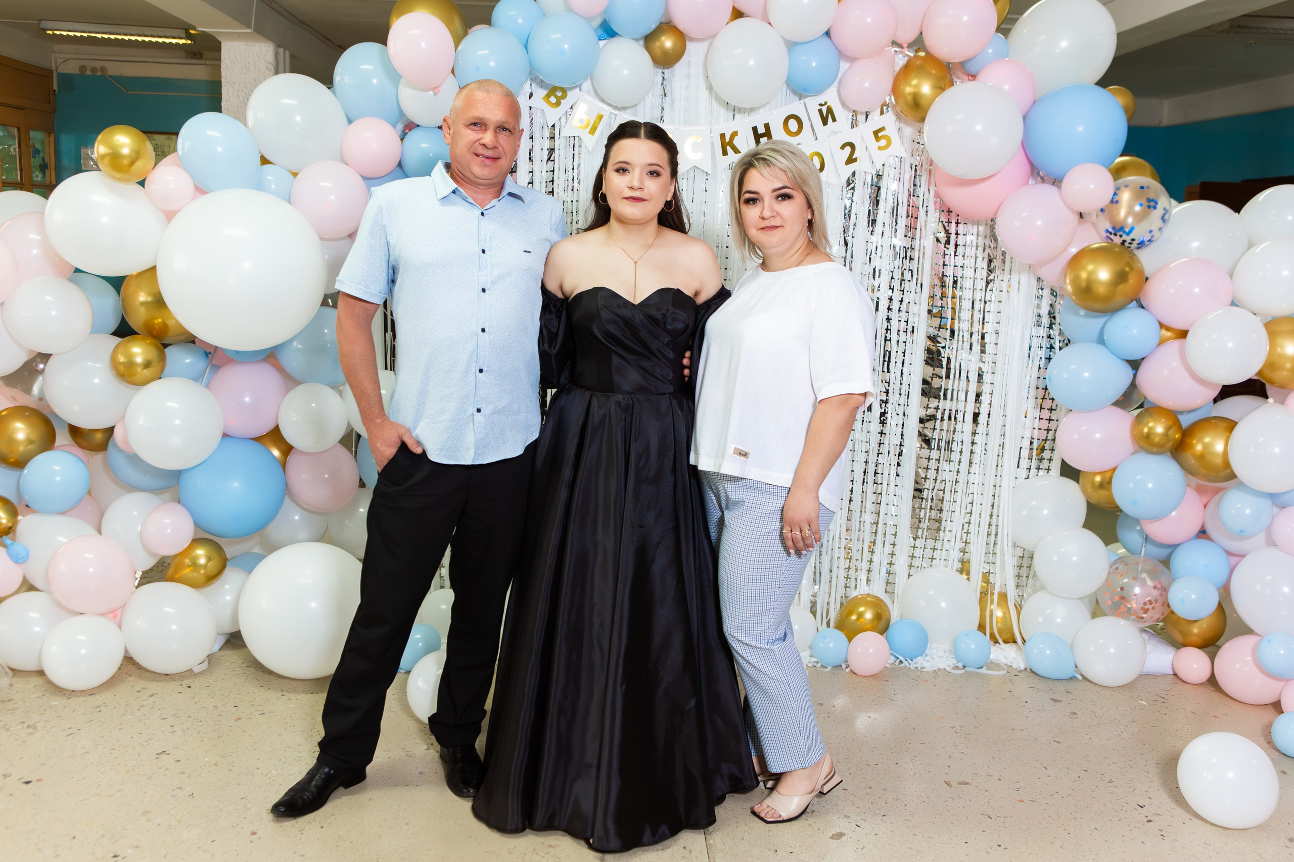 ФОТОСЕССИЯ С РОДИТЕЛЯМИ ВЫПУСКНОЙ 2025 9 ШКОЛА Г.МЦЕНСК. Профессиональный фотограф в Мценске и Орловской области