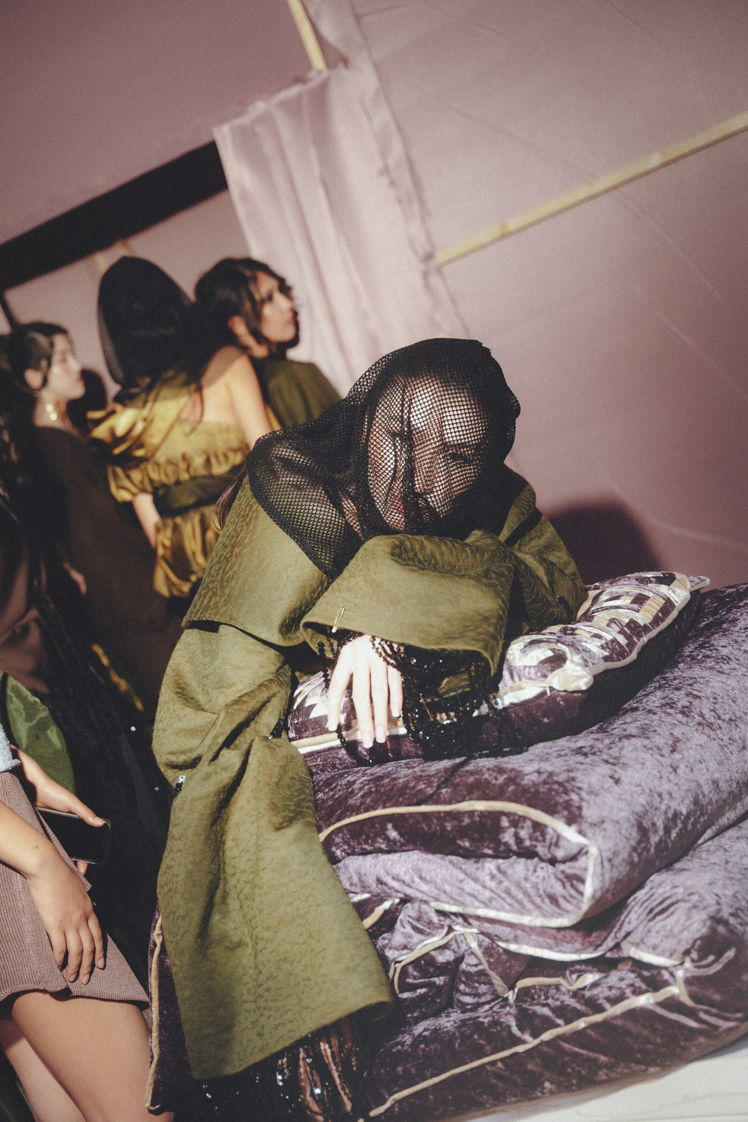 VISA FASHION WEEK ALMATY SS26 / BACKSTAGE ZONE