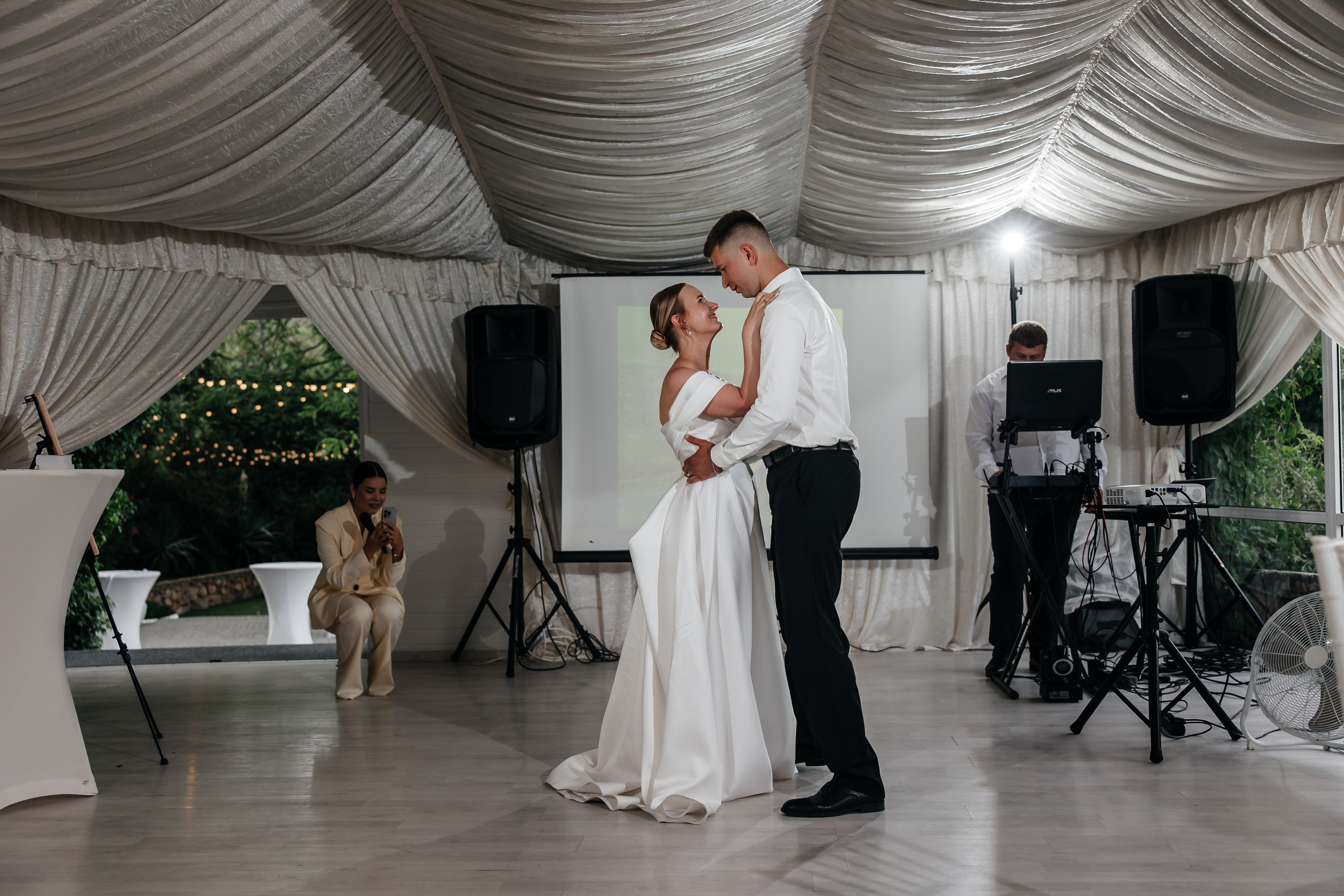 Анонс свадьбы Юлии и Игоря. Городская лавстори в Севастополе. Свадебный фотограф в Крыму и Севастополе Ольга Баскакова