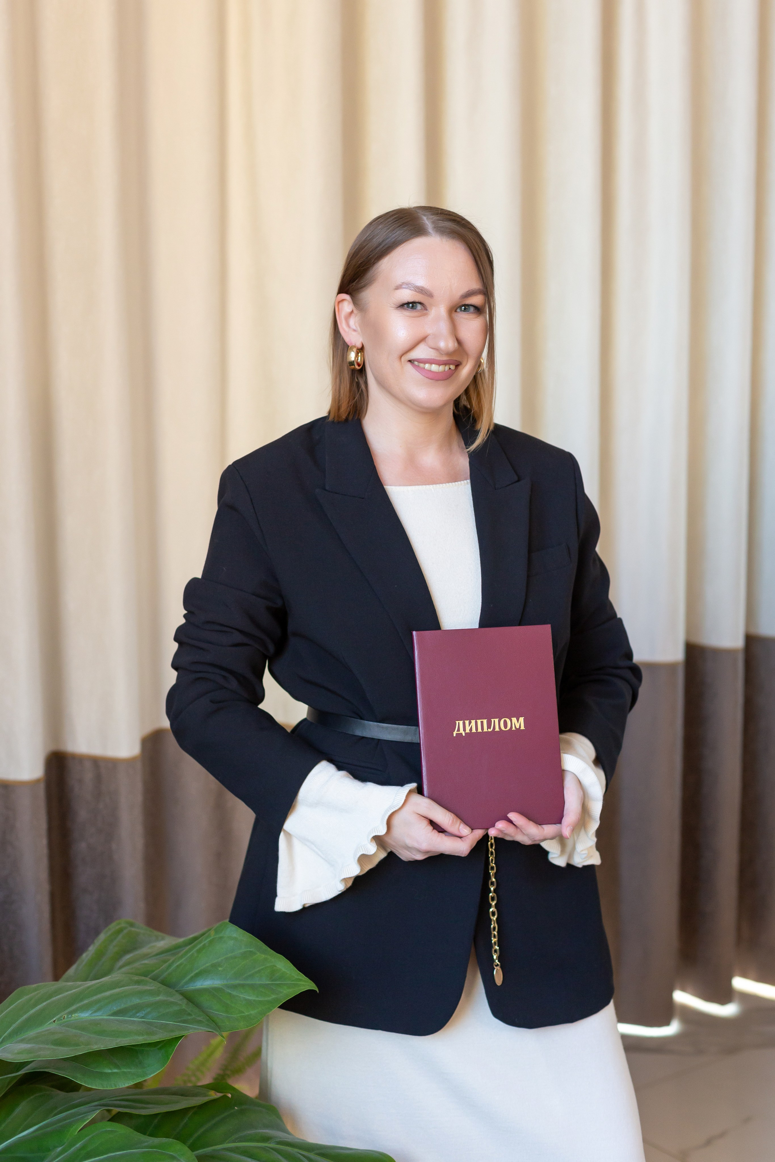 Выпускной курса психологов. Ирина Квасова | Фотограф в стиле VOGUE | Тюмень