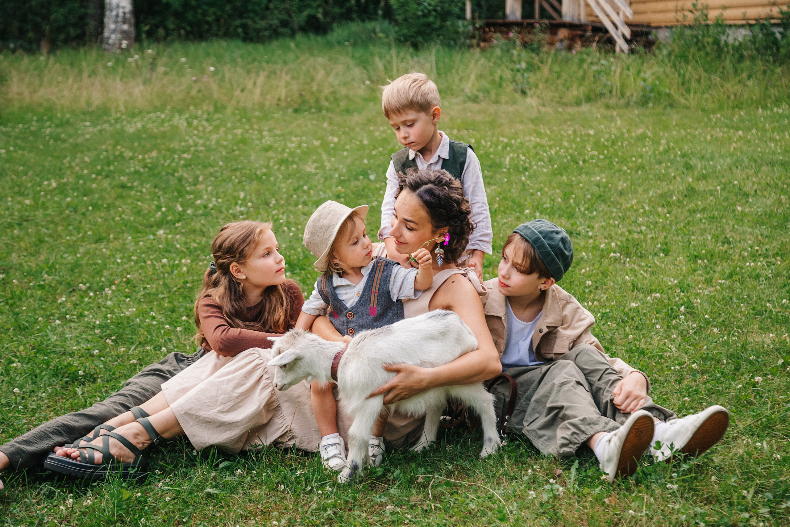 С козлятами. Семейный фотограф Любовь Саркеева