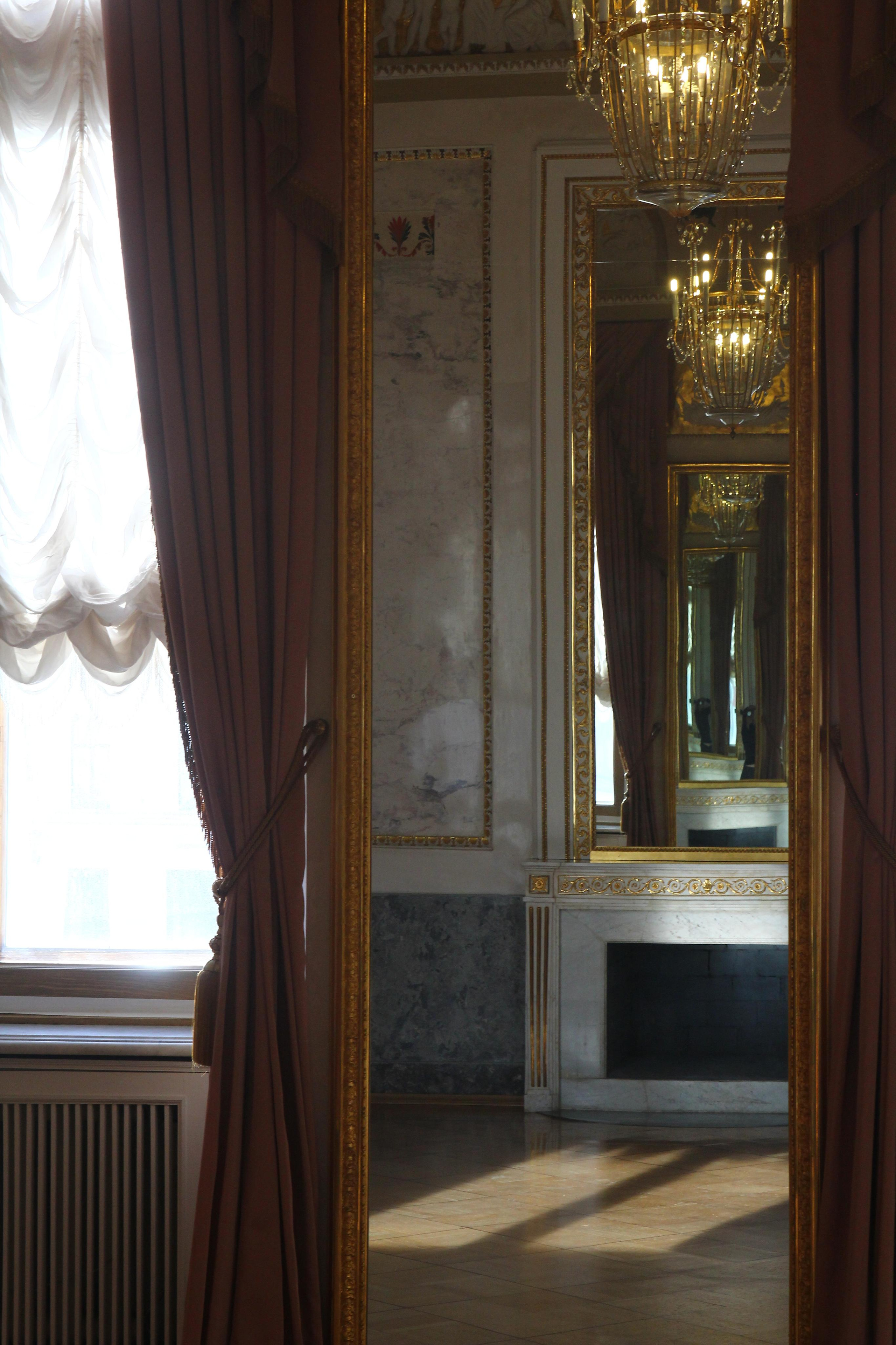 Интерьеры Строгановского дворца на Невском. Фотохудожник Евгения Баженова