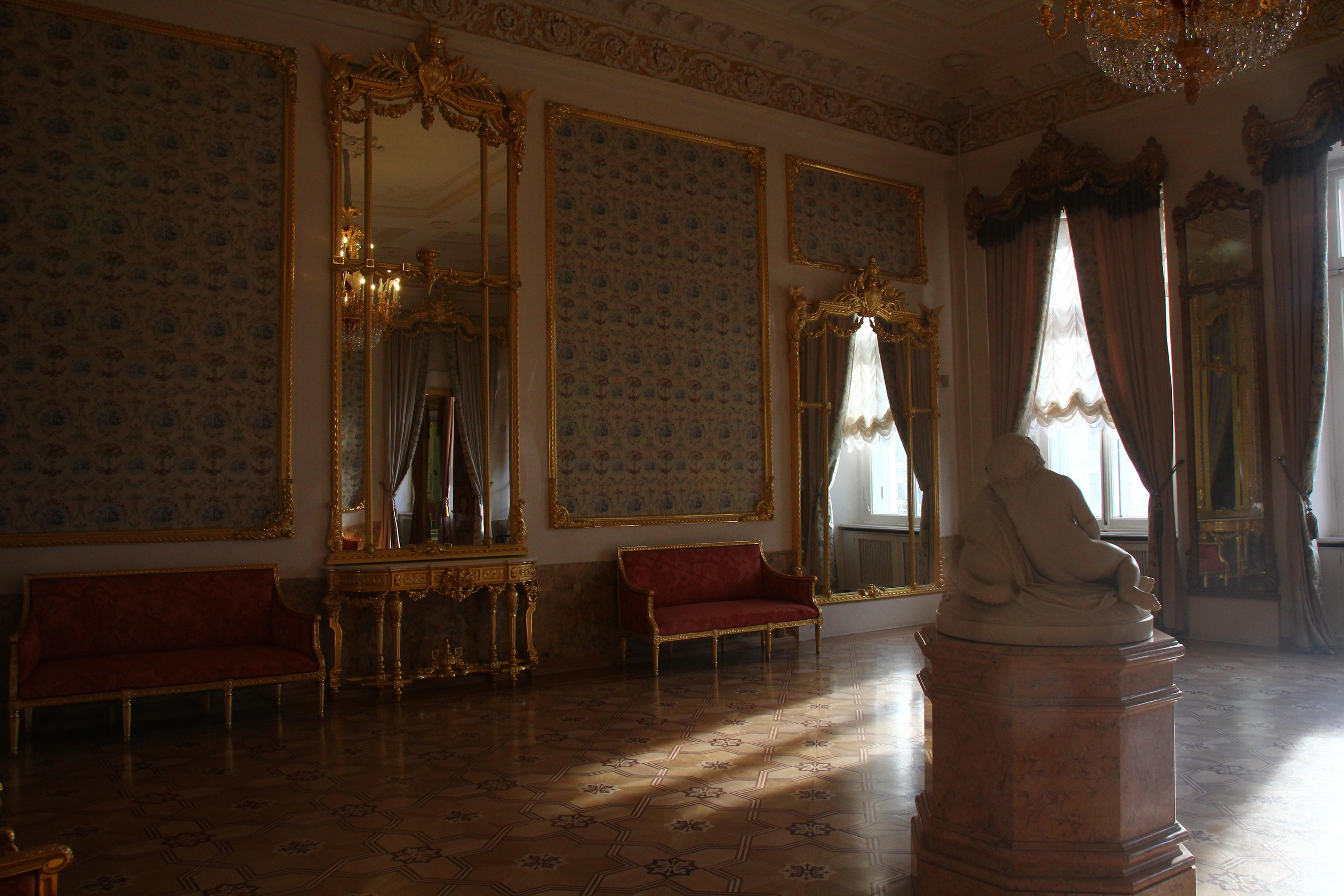 Интерьеры Строгановского дворца на Невском. Фотохудожник Евгения Баженова