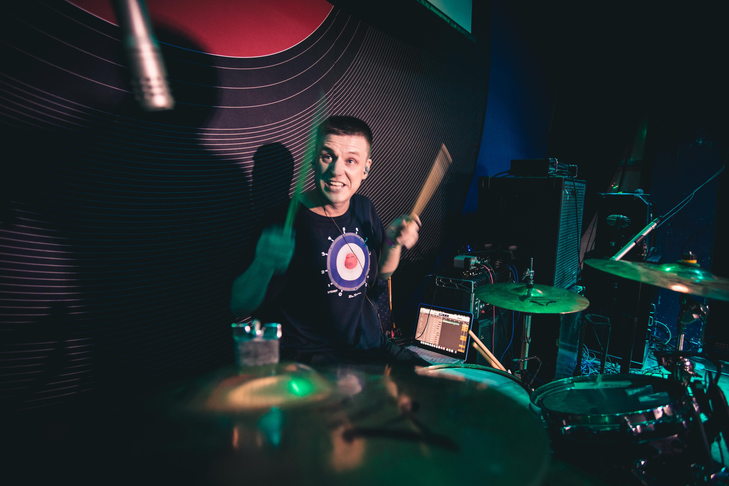 Группа Е2 ЗНАКОМЫ на фестивале "Территория отрыва" 30.04.22 