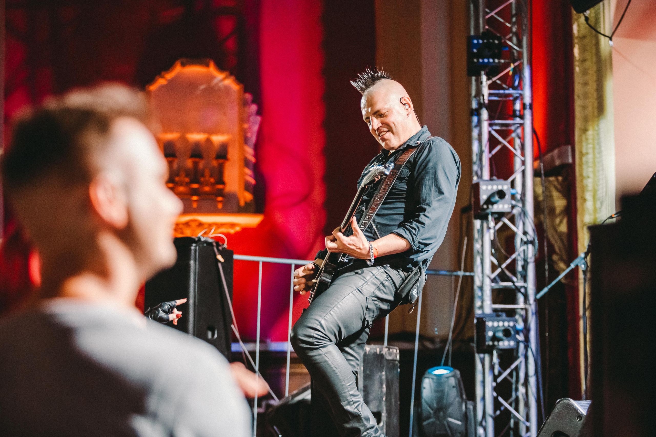 БРИГАДНЫЙ ПОДРЯД. Фотограф Сонкина Татьяна