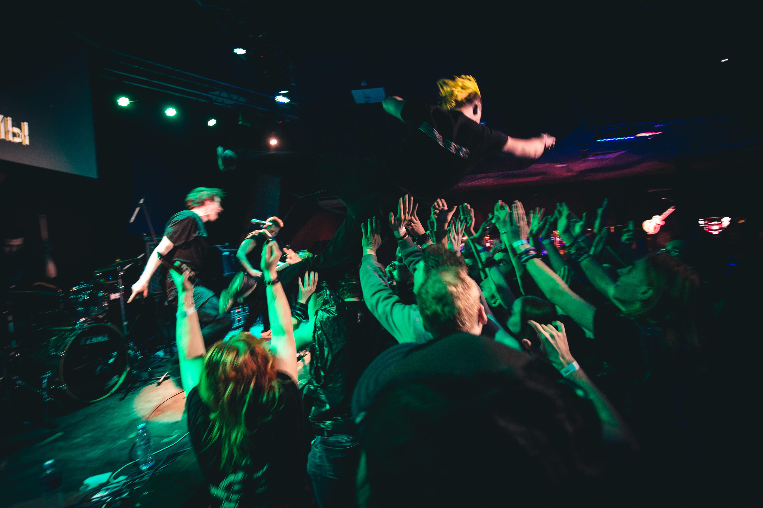 Группа Е2 ЗНАКОМЫ на фестивале "Территория отрыва" 30.04.22 