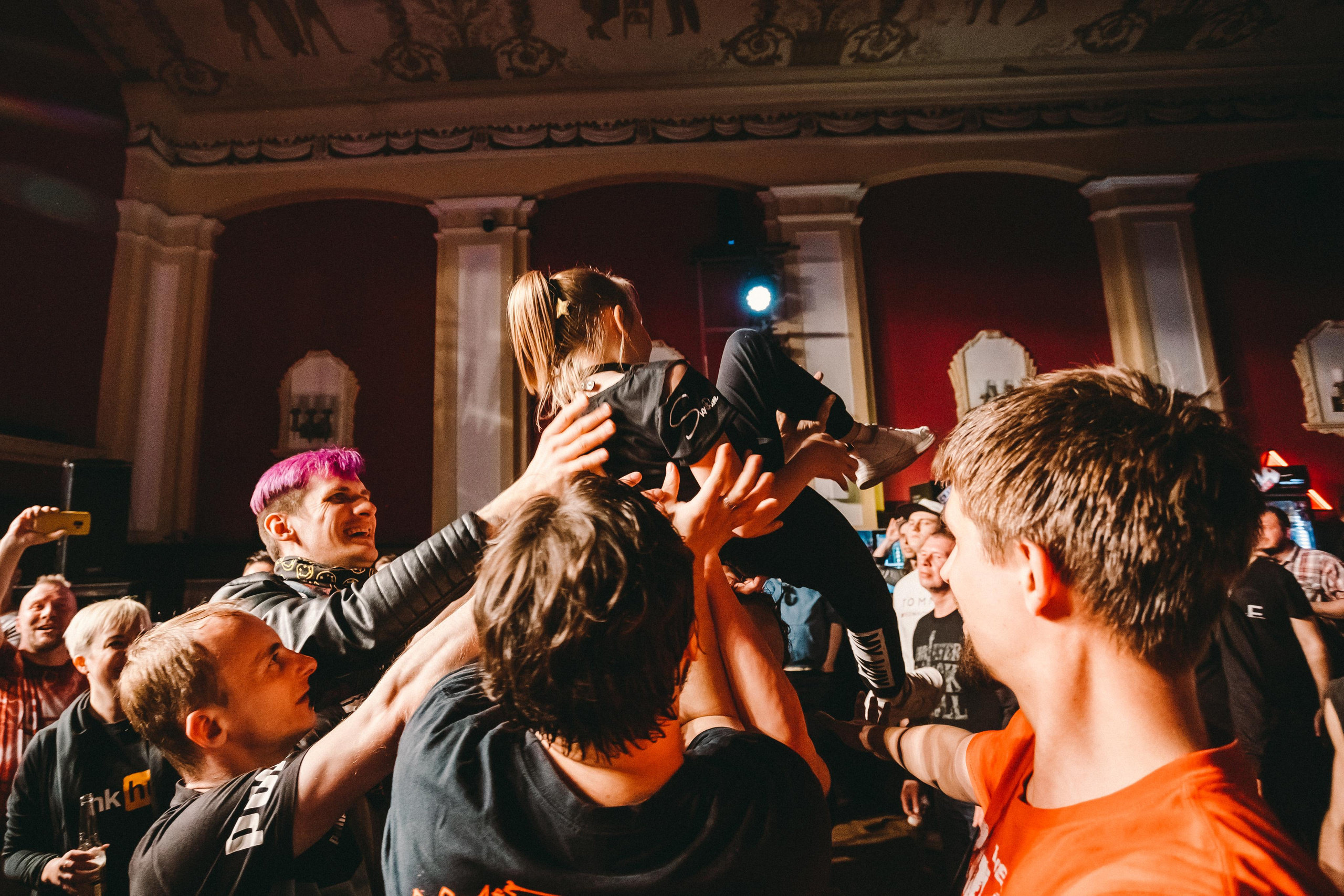 БРИГАДНЫЙ ПОДРЯД. Фотограф Сонкина Татьяна