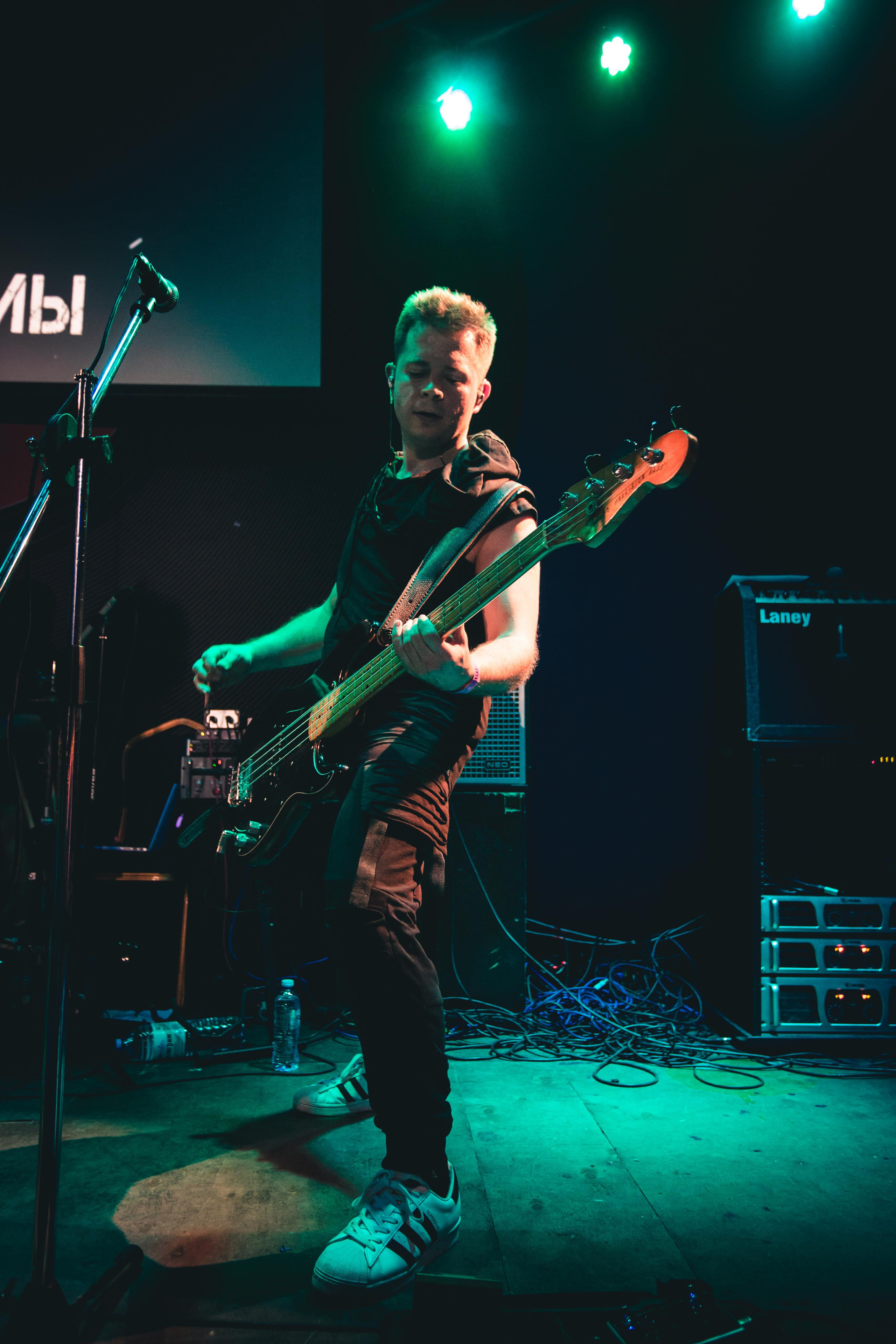 Группа Е2 ЗНАКОМЫ на фестивале "Территория отрыва" 30.04.22 