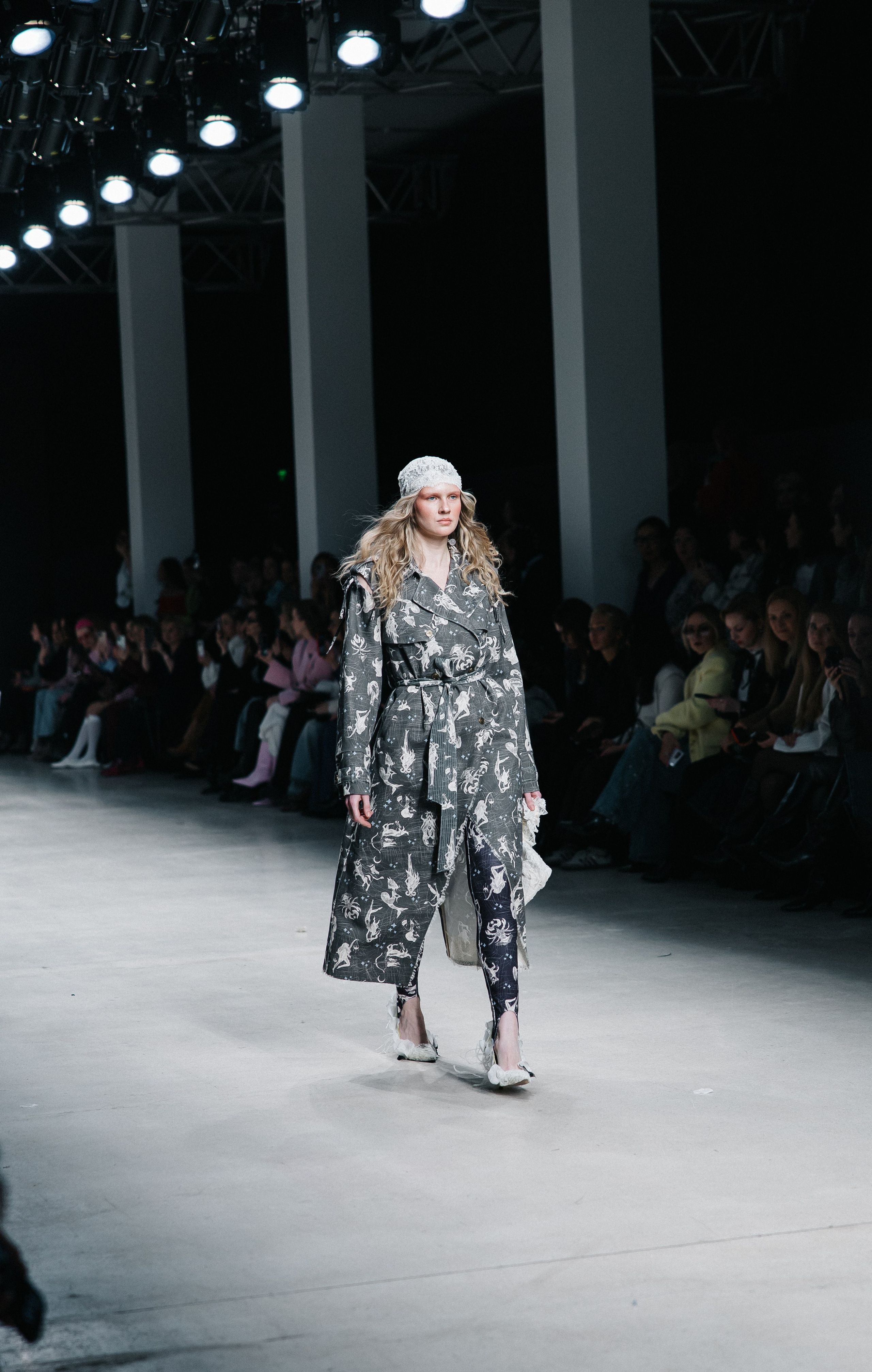 Бэкстейдж съемки на неделе моды. Репортажный фотограф Катерина Гилс Москва