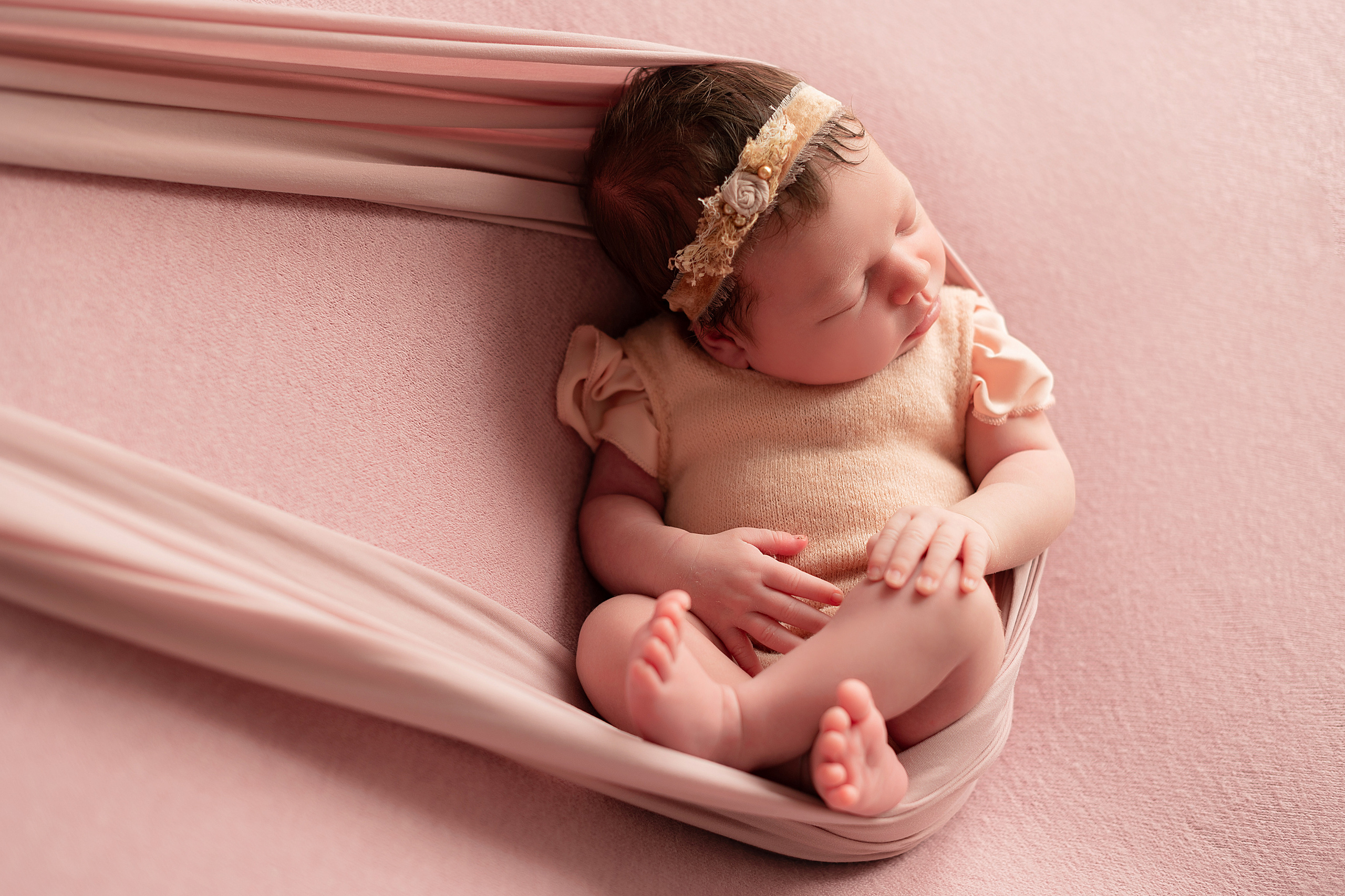 Эмилия. Детский и семейный фотограф в Красноярске. Фотосессии новорожденных малышей до 1 месяца