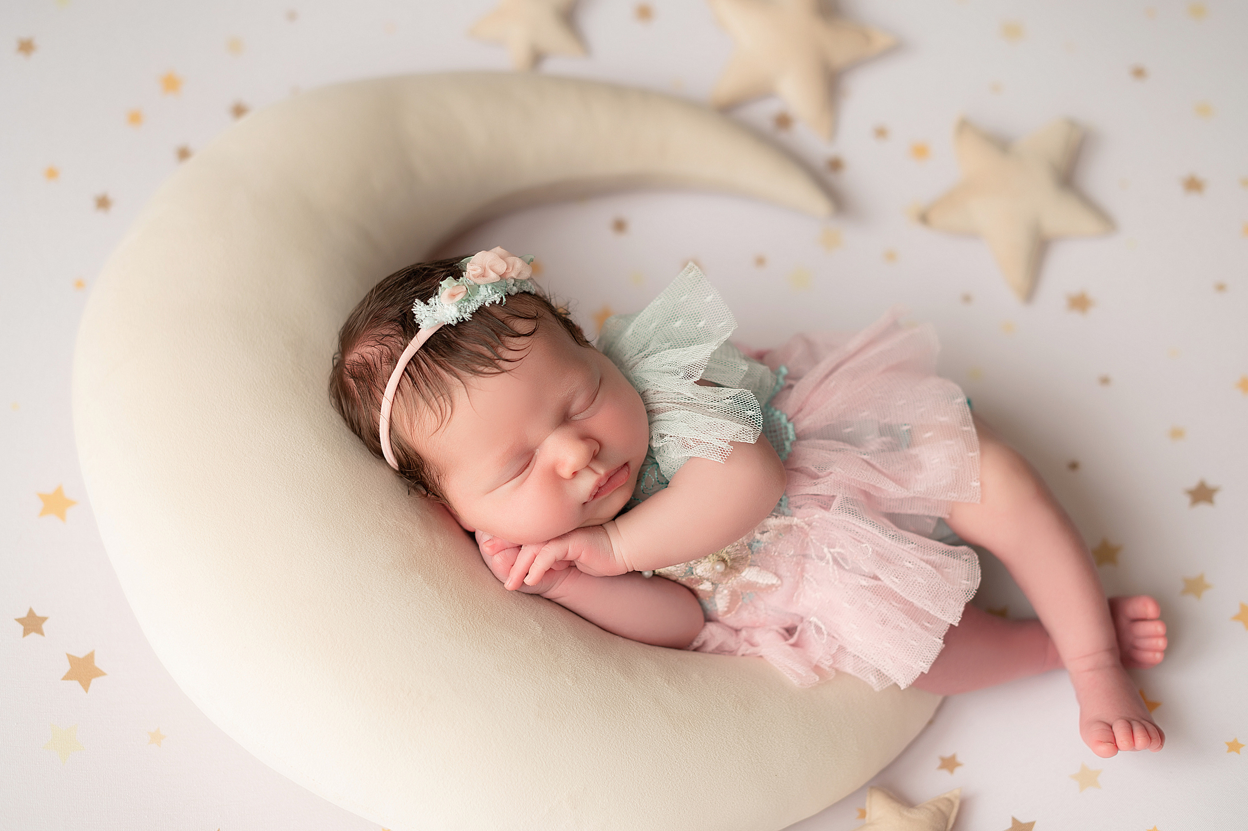 Эмилия. Детский и семейный фотограф в Красноярске. Фотосессии новорожденных малышей до 1 месяца