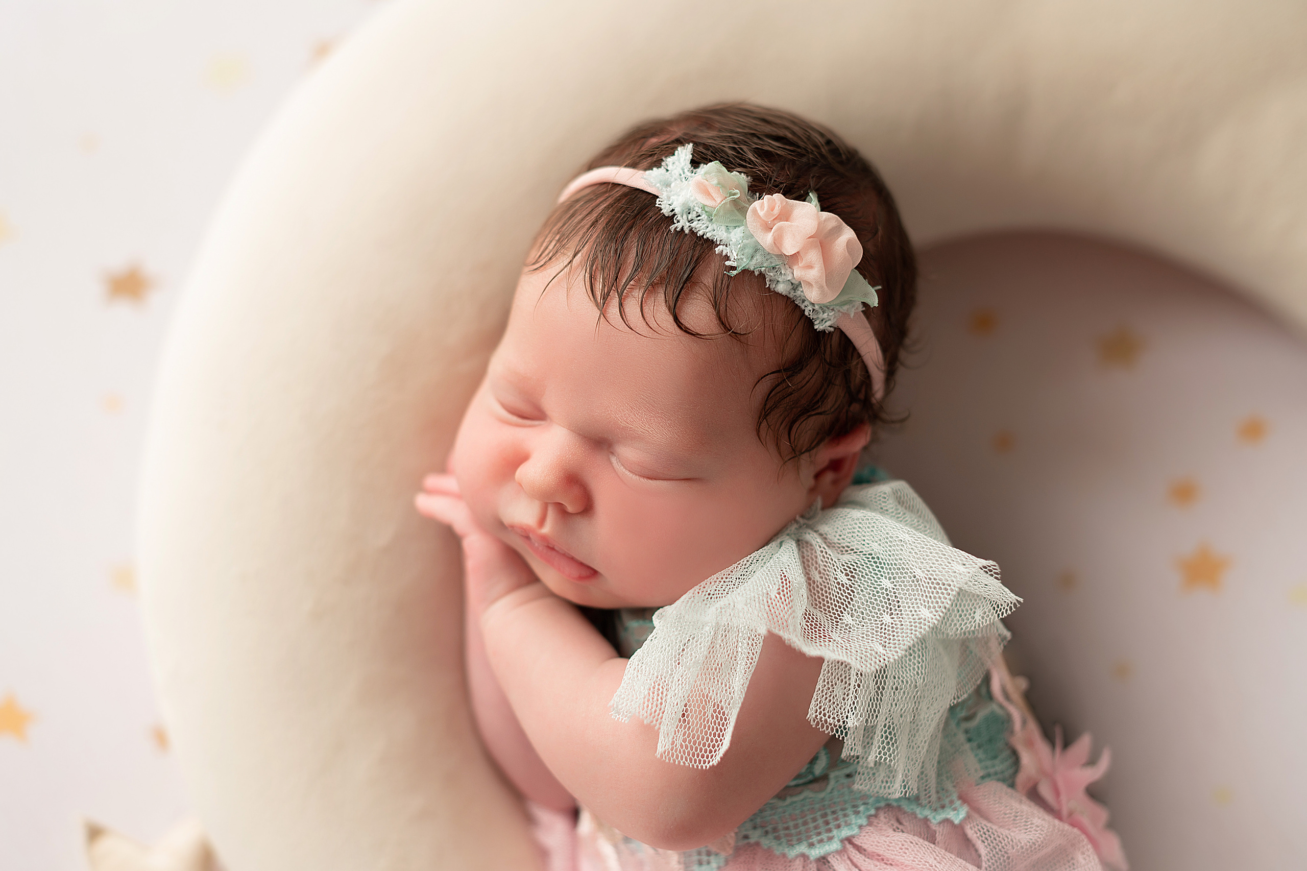 Эмилия. Детский и семейный фотограф в Красноярске. Фотосессии новорожденных малышей до 1 месяца