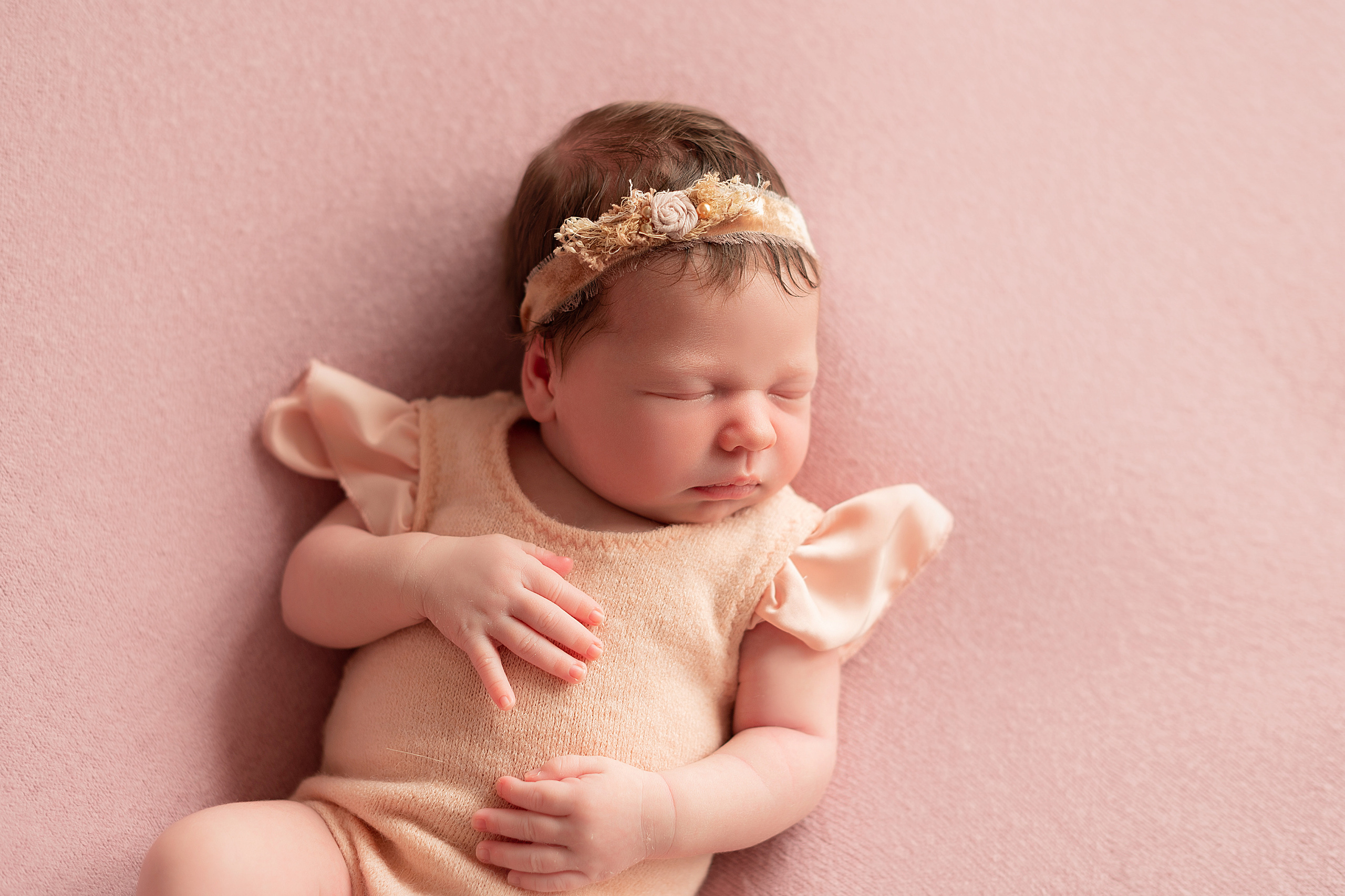 Эмилия. Детский и семейный фотограф в Красноярске. Фотосессии новорожденных малышей до 1 месяца