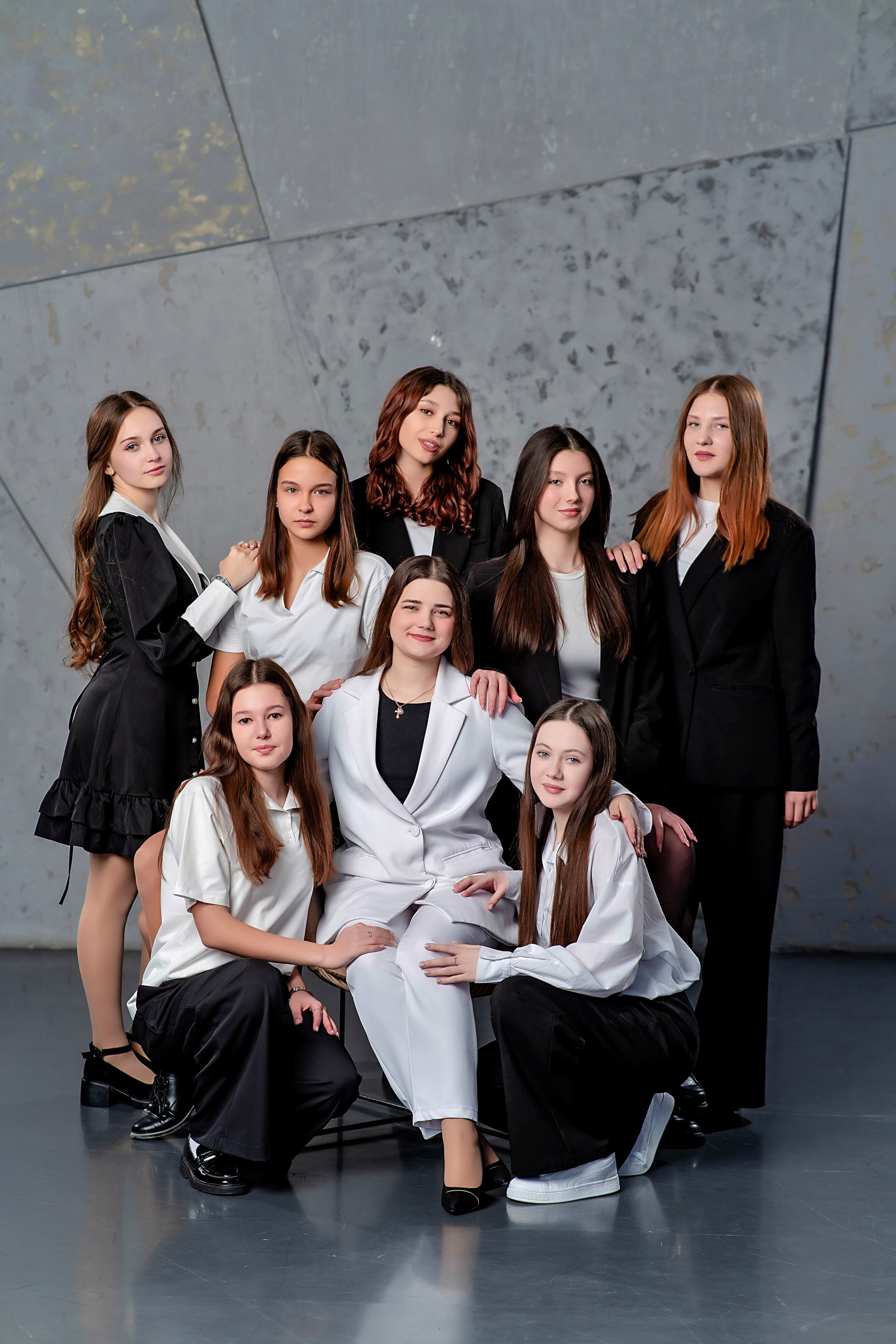 Выпускные (школьные) альбомы (книги) в Ростове-на-Дону. Современные Выпускные Альбомы в Ростове-на-Дону