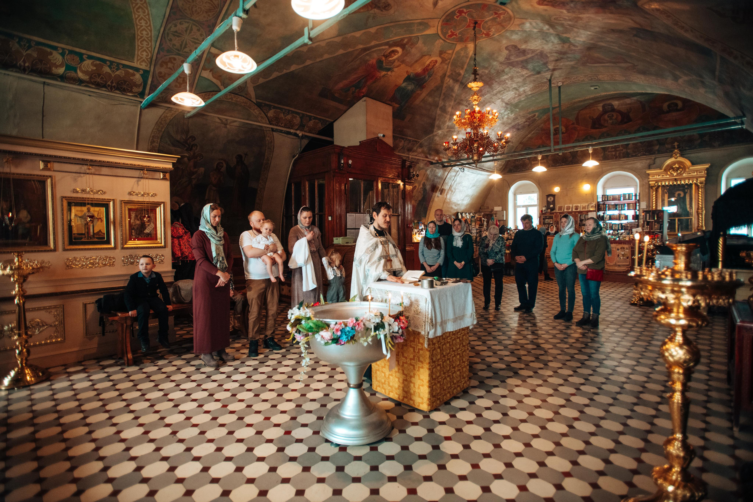 Крещение Веры. Фотограф Алла Елисеева