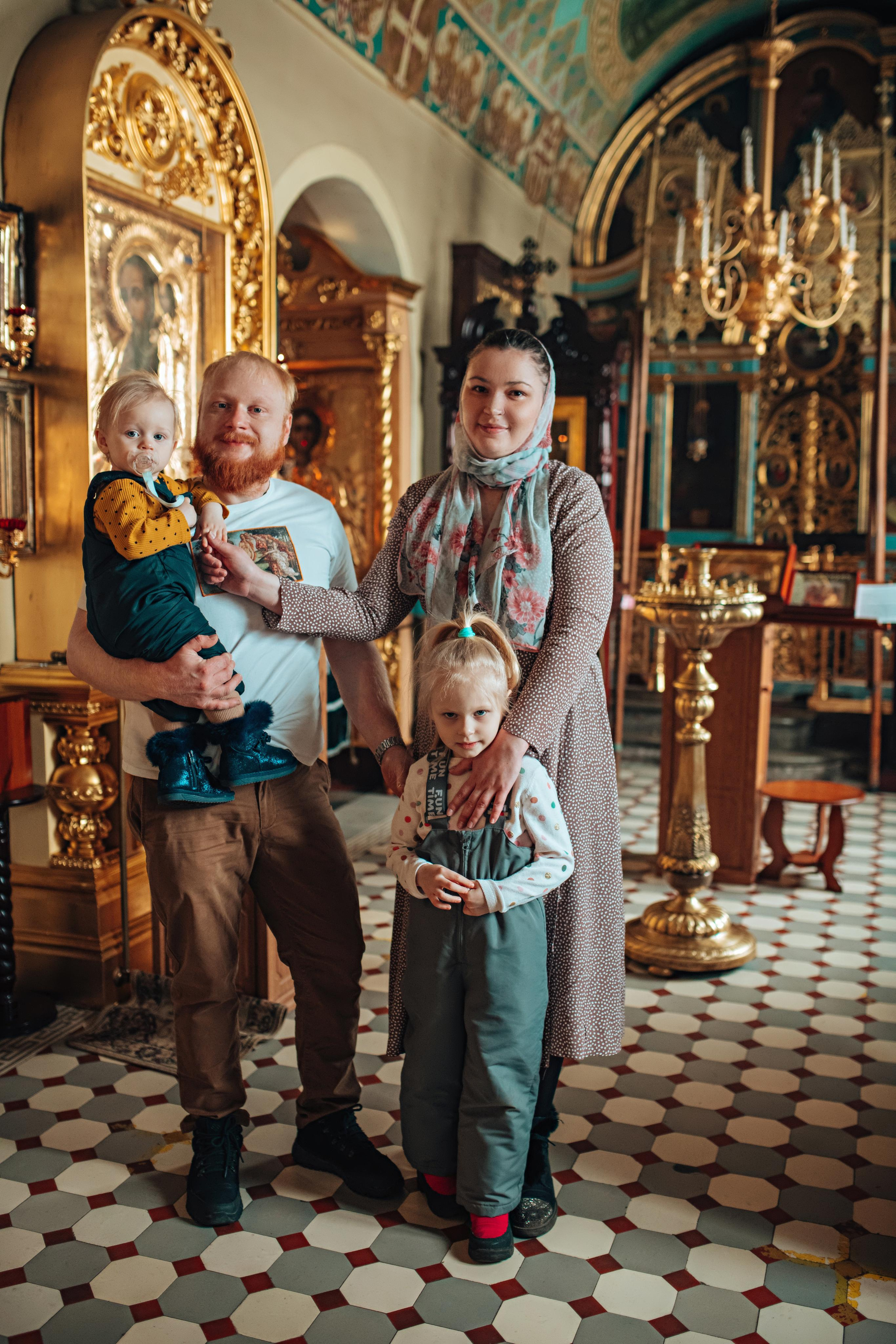 Крещение Веры. Фотограф Алла Елисеева