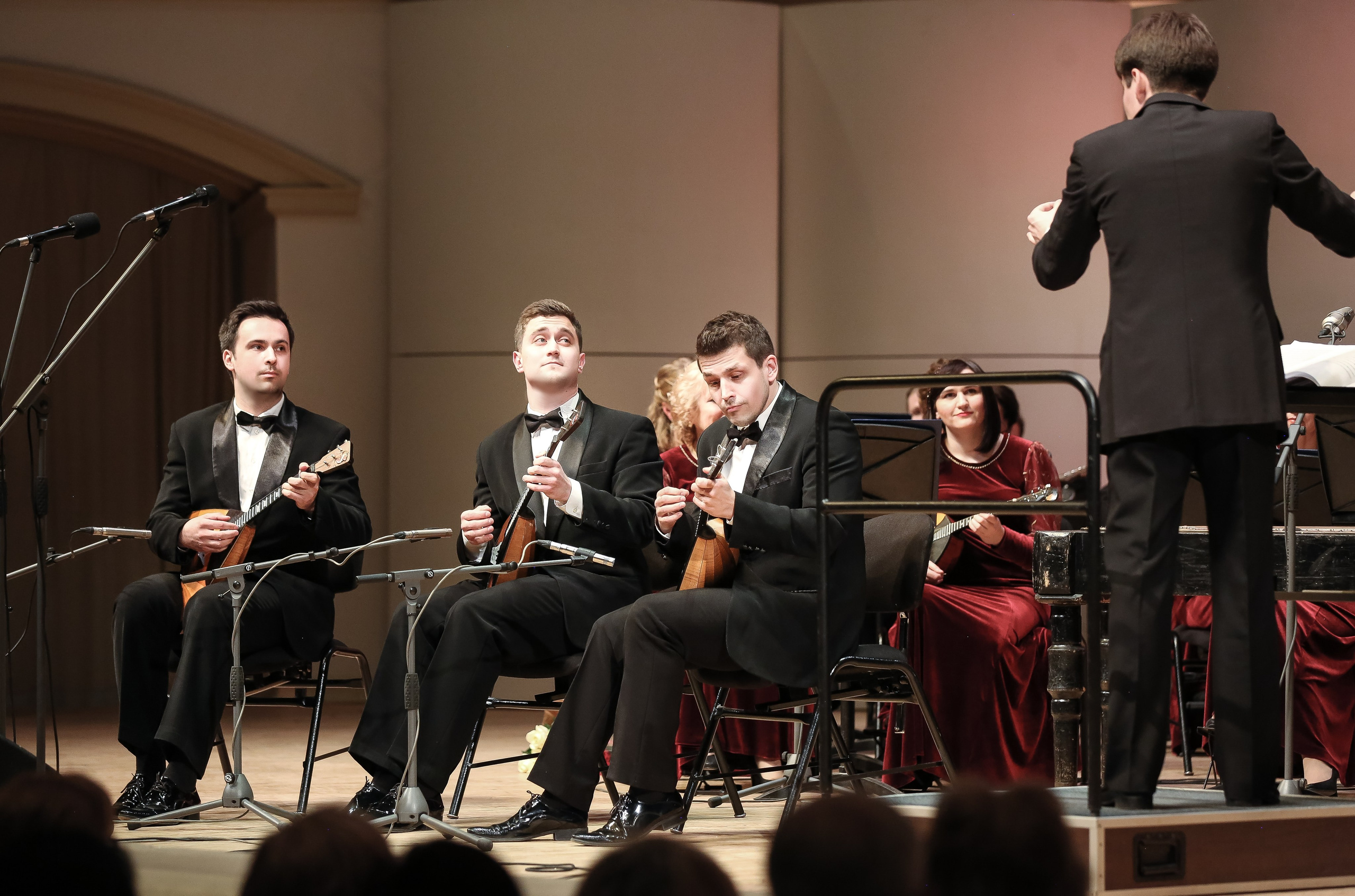 Концерт «Один виток вокруг планеты» ко Дню космонавтики. Дарья Письменюк / Darya Leitstern — фотограф, музыкант, журналист, путешественник