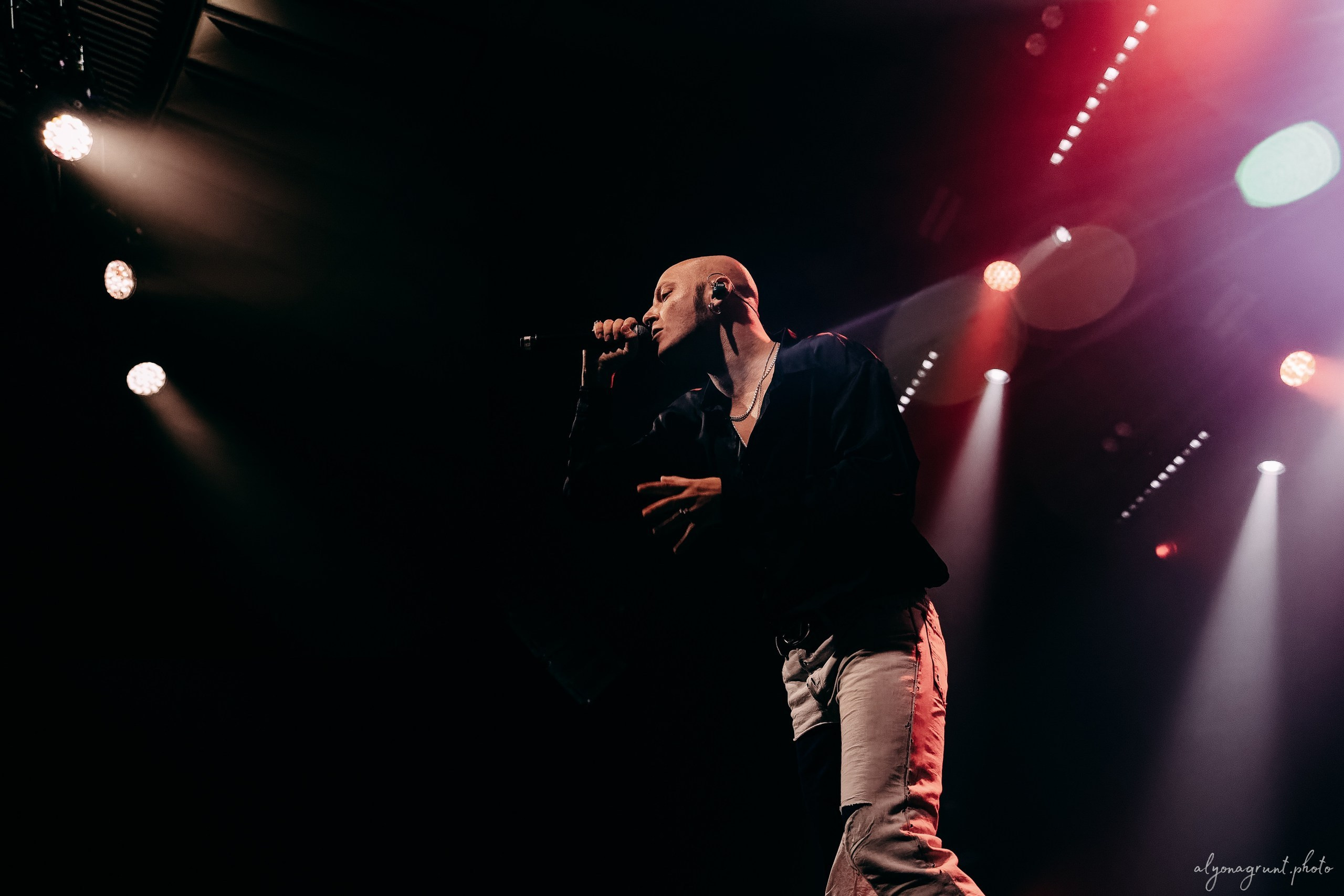 Ravanna, фоторепортаж, СПб, Aurora Concert Hall, 21.11.2025. Алена Адрианова: фотограф в Санкт-Петербурге