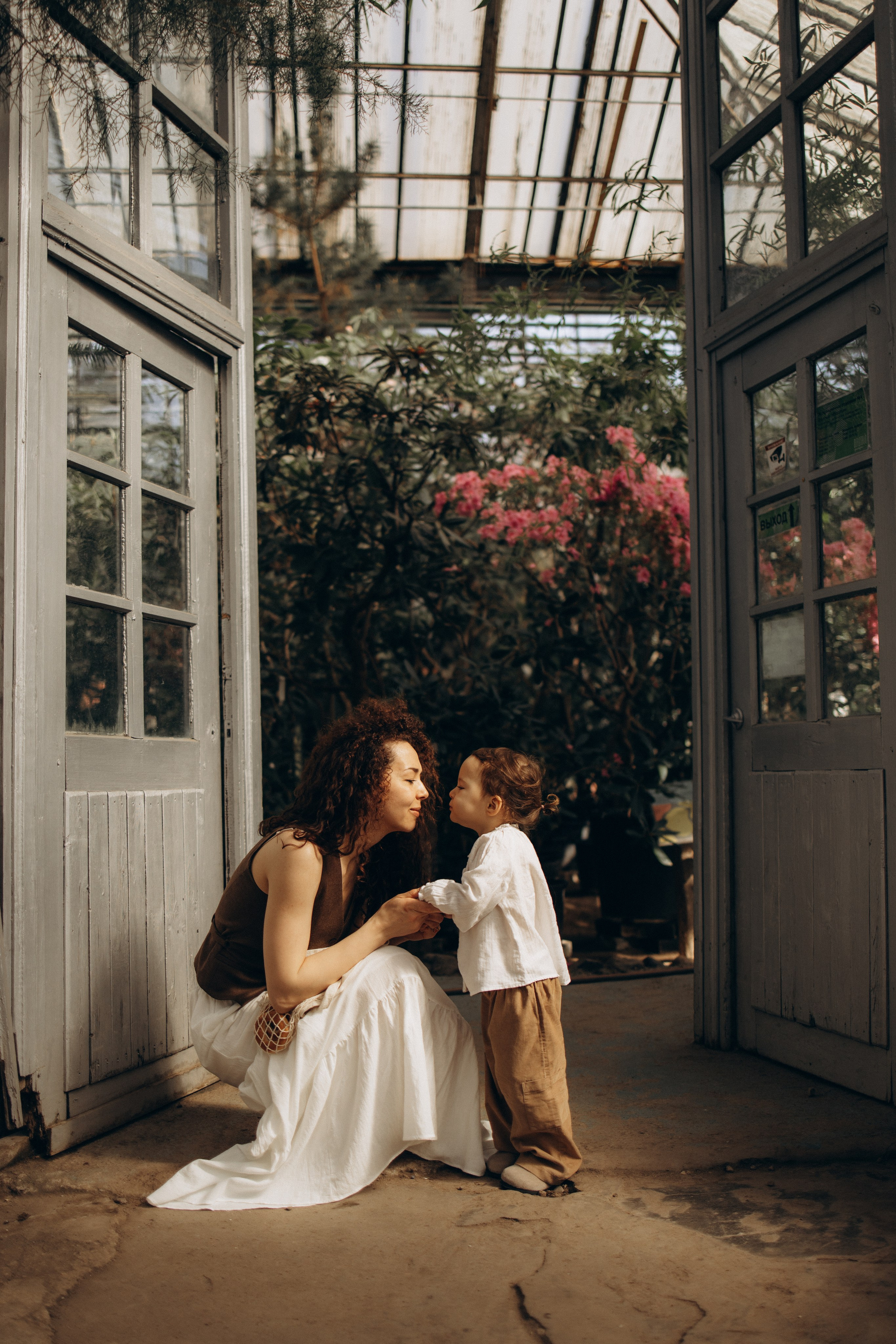 Прогулка по оранжерее. Семейный фотограф в Москве Ксения Аганина