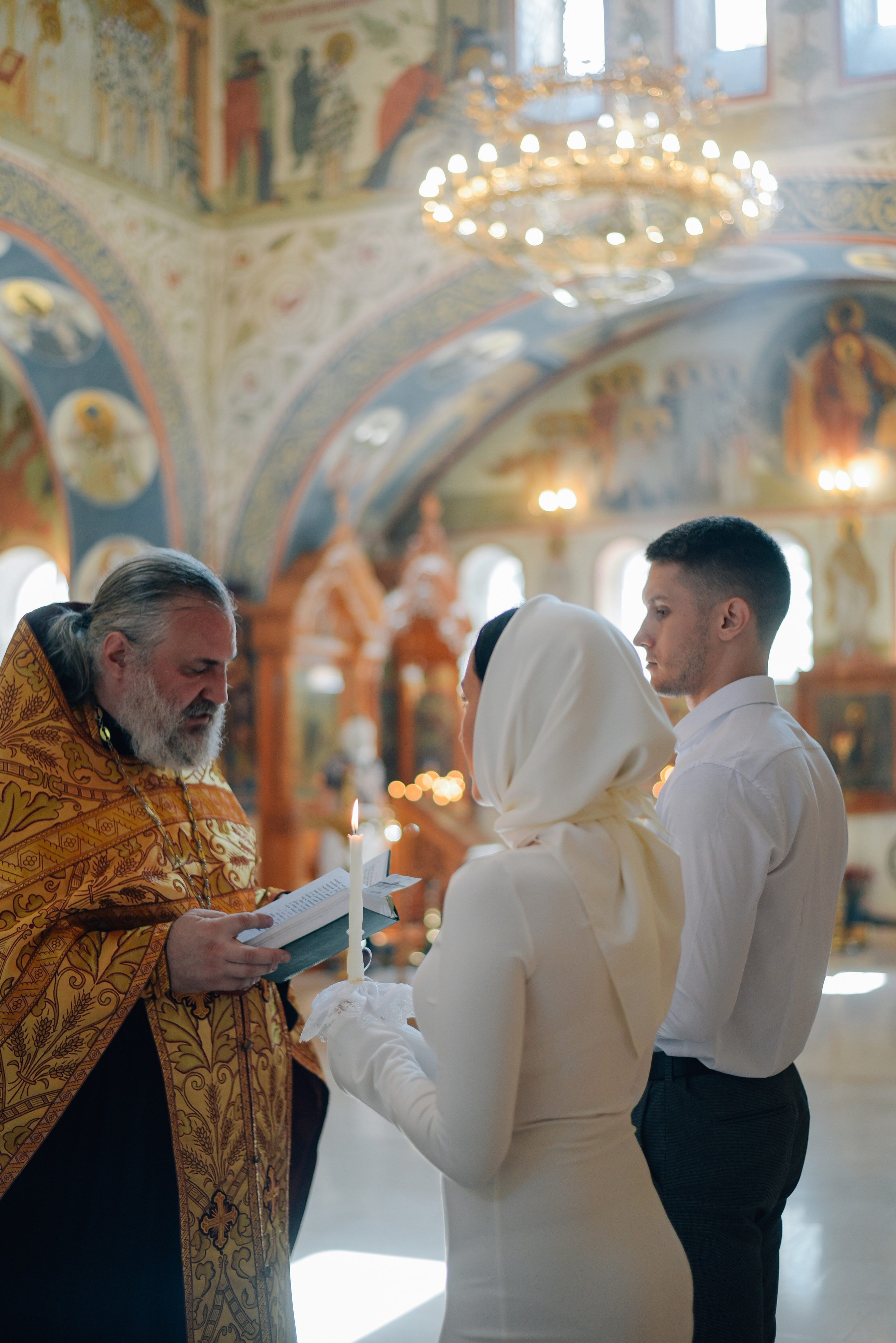 Венчание в Храме Новомучеников и Исповедников Российских. Фотограф Лола Волна, город Москва