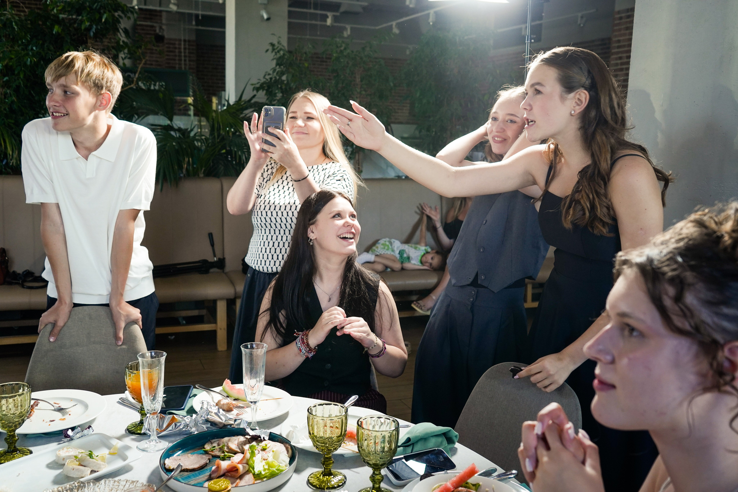 Выпускной вечер, гимназия № 40, 9 класс. Семейный и портретный фотограф в Екатеринбурге Анна Лобанова