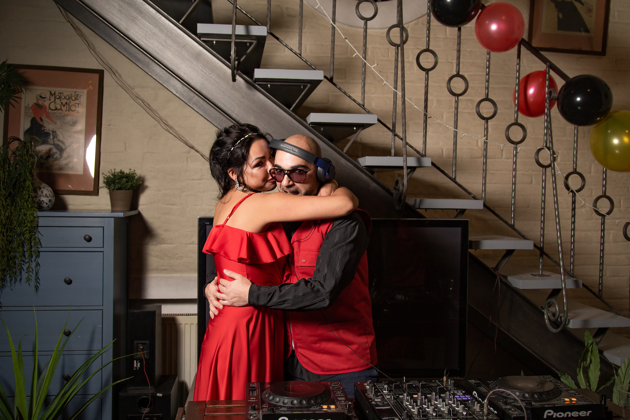 Красно-черная вечеринка. Свадебный Семейный Репортажный фотограф в Москве