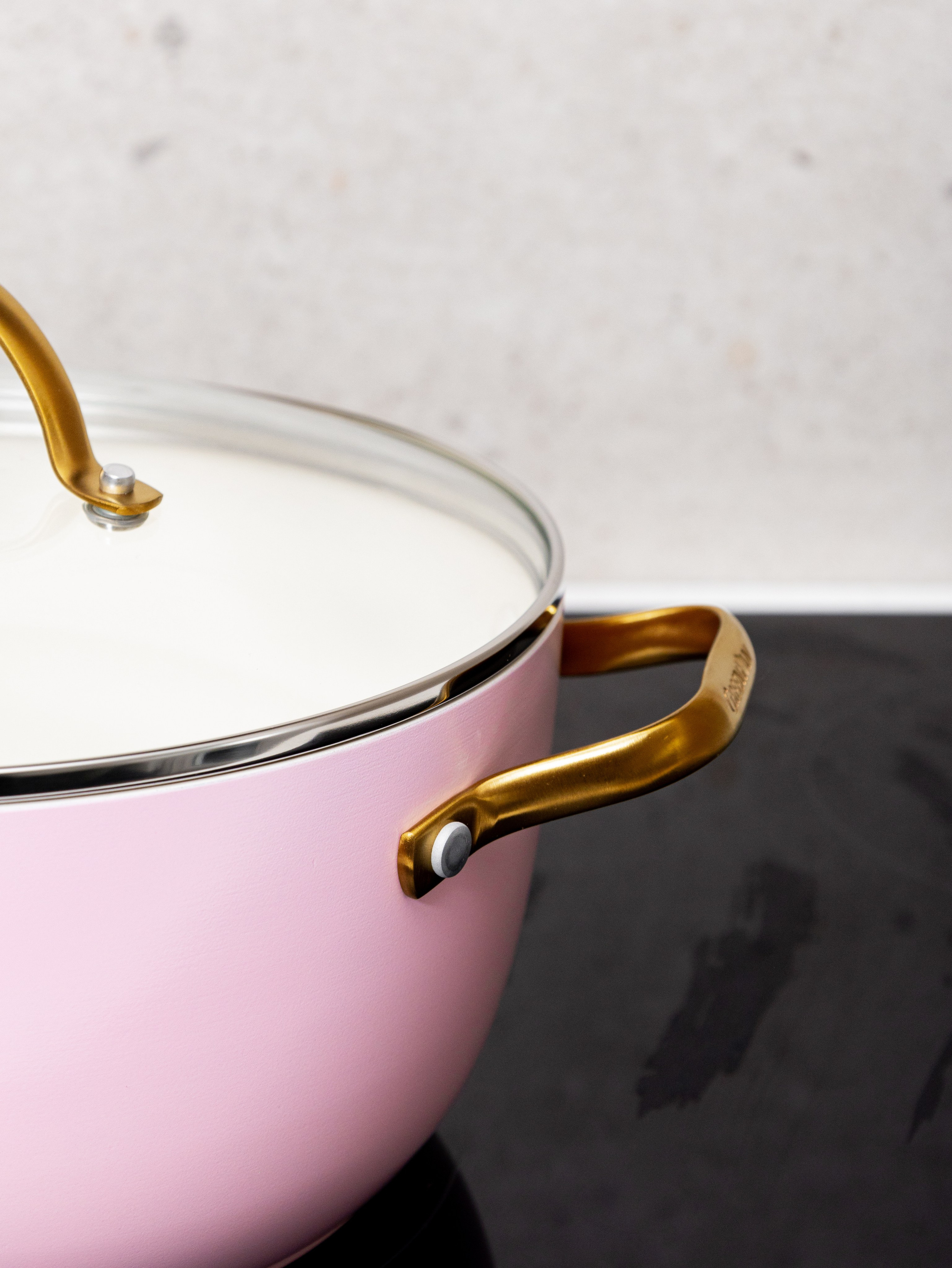 Предметная фотография изделий из стекла и керамики. Предметный фотограф в Москве и Московской области