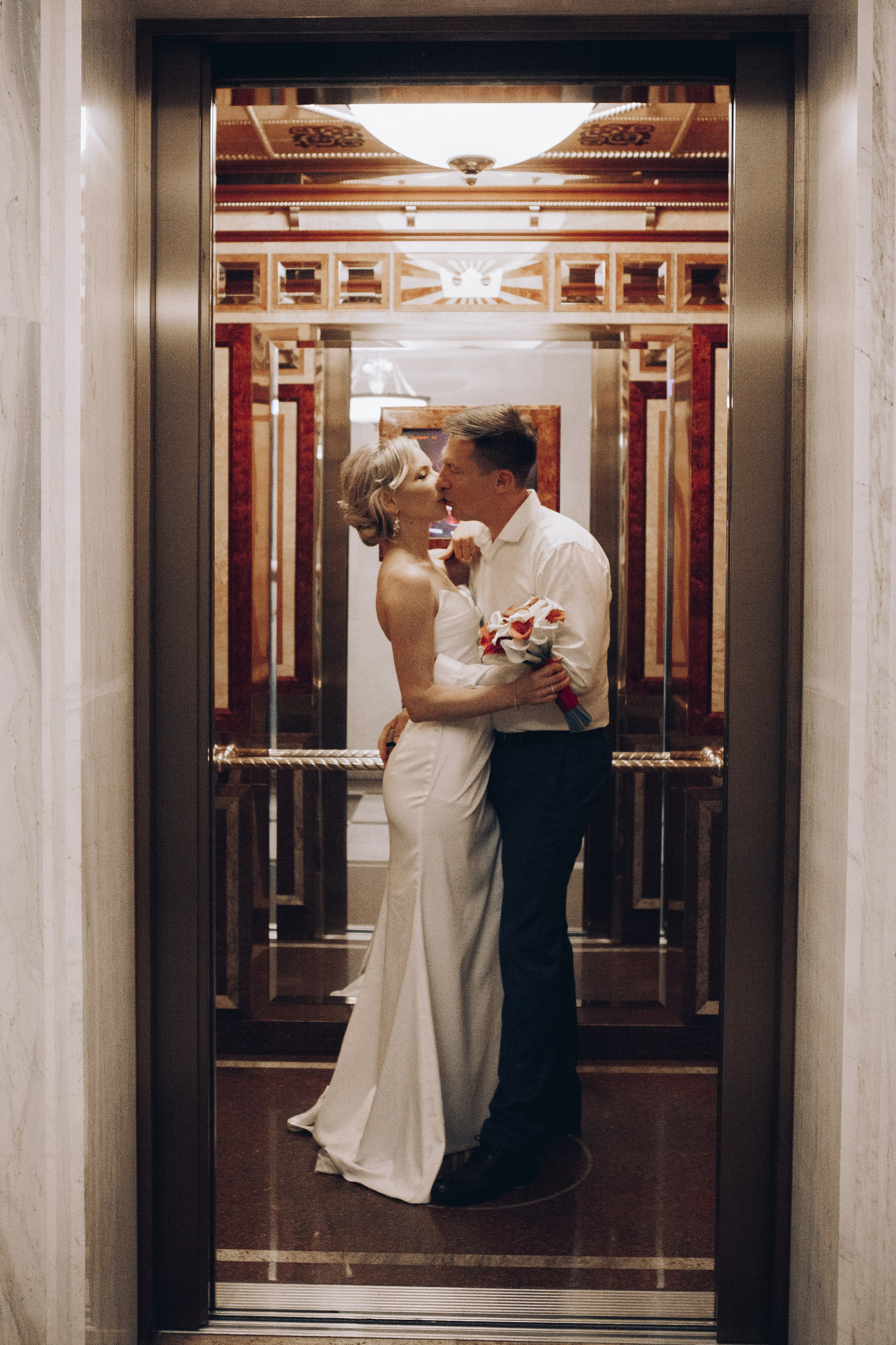 Утро невесты и фотосессия в гостинице radisson collection hotel moscow бывшая гостиница украина. Фотограф Ольга Ефремова