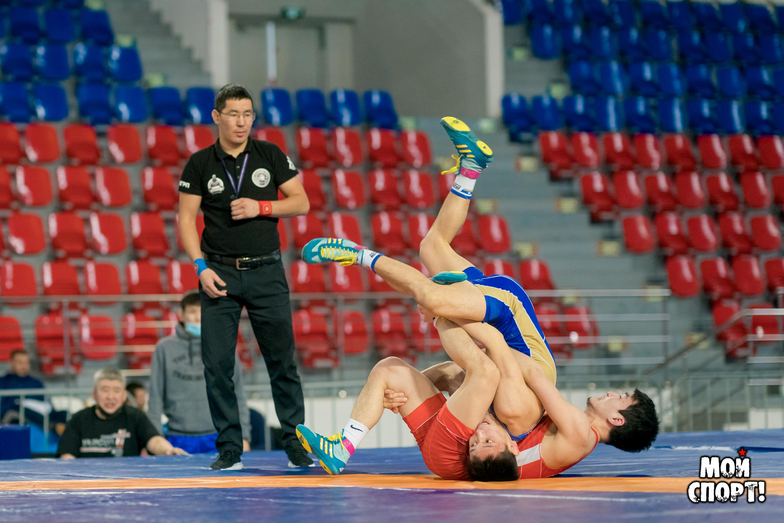 Чемпионат ДФО по спортивной борьбе среди мужчин и женщин. Студия «Мой Спорт!» — все о спорте в Якутии