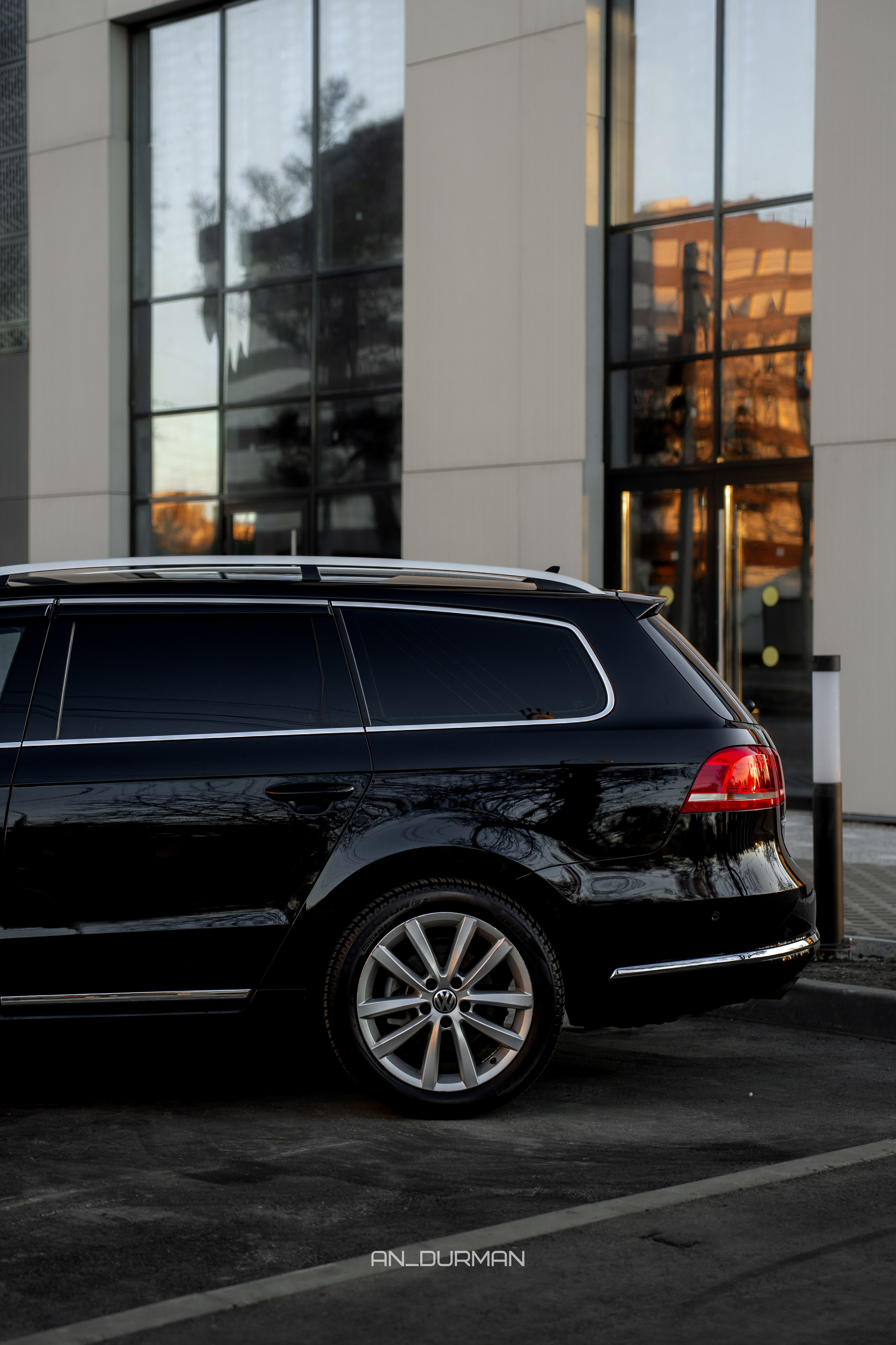 Volkswagen Passat. Фотограф, видеограф и пилот дрона на Байкале