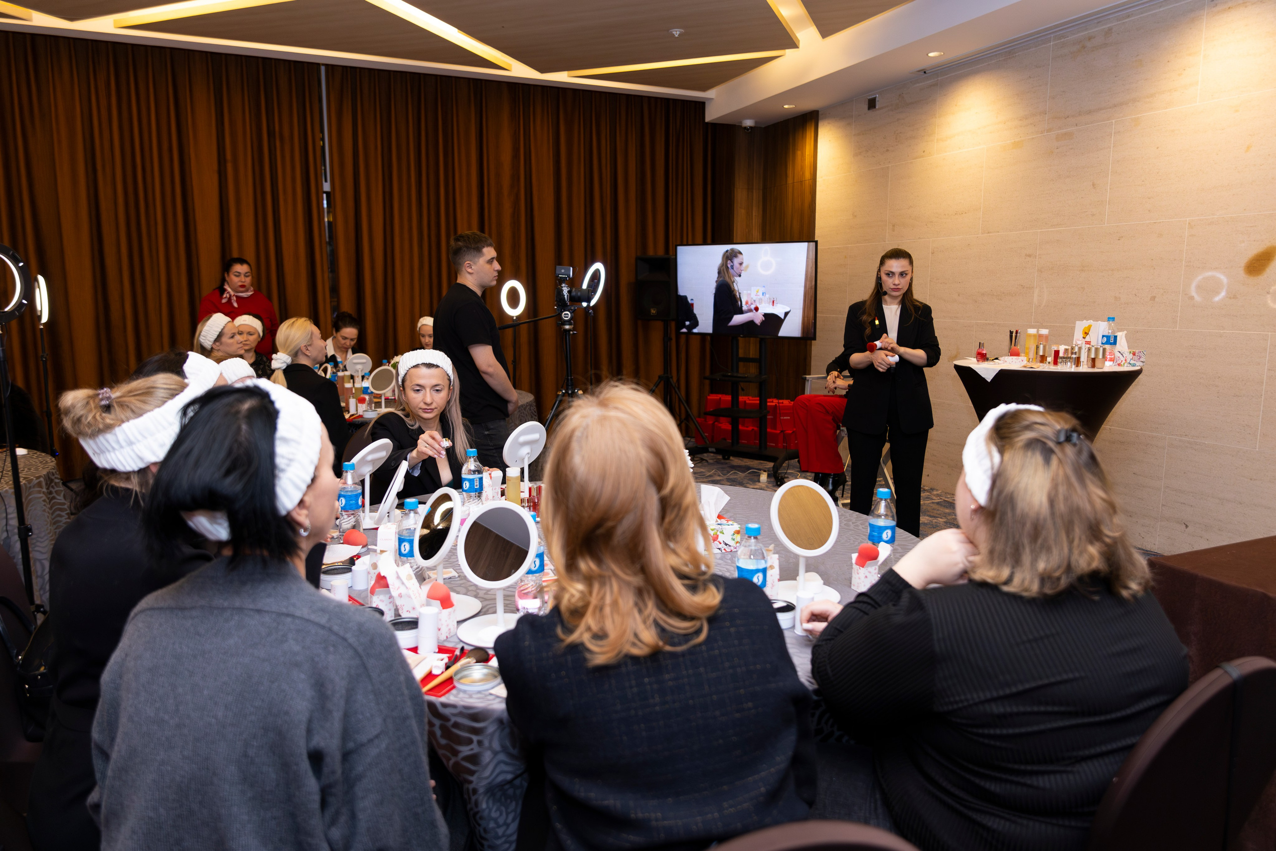 Мастер-класс от бренда Clarins. Олег Катакинов| Репортажный фотограф в городе у моря (Владивосток)