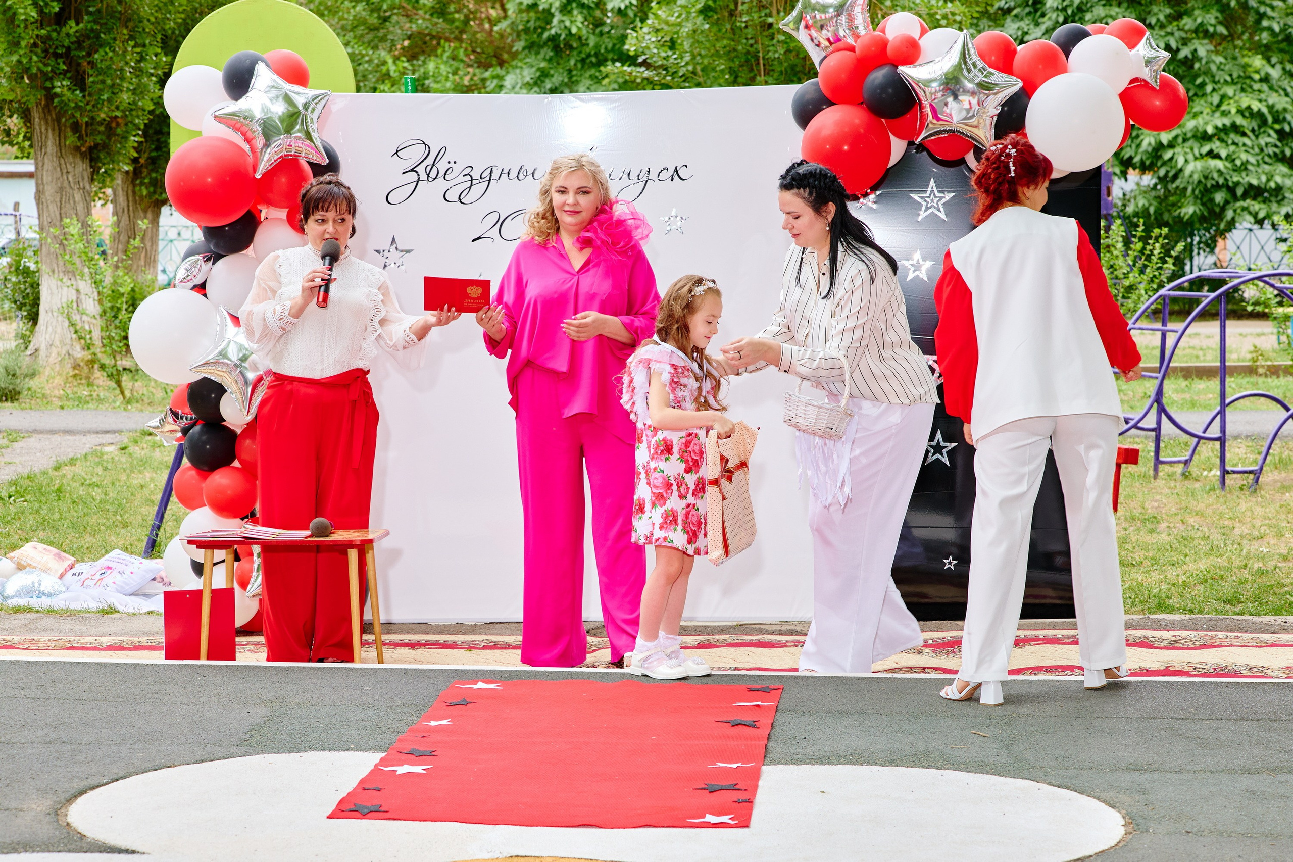 Выпускной 45 сад. Фотограф Выпускные альбомы Таганрог Сергей Коробченко